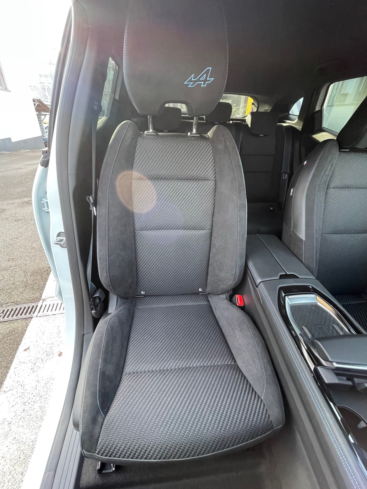 RENAULT Austral 1.2 HEV 200 Iconic Esprit Alpine A-image-12