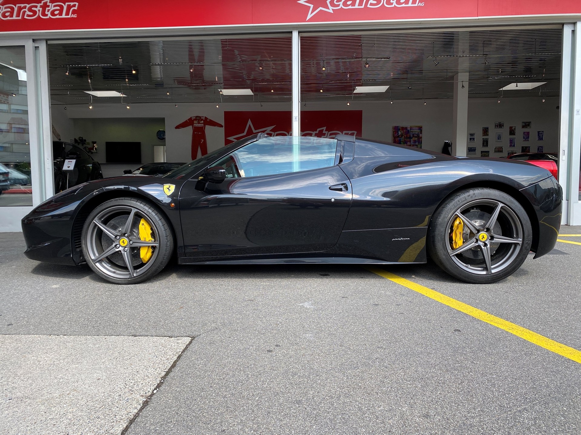 FERRARI 458 Spider Italia 4.5 V8-image-1