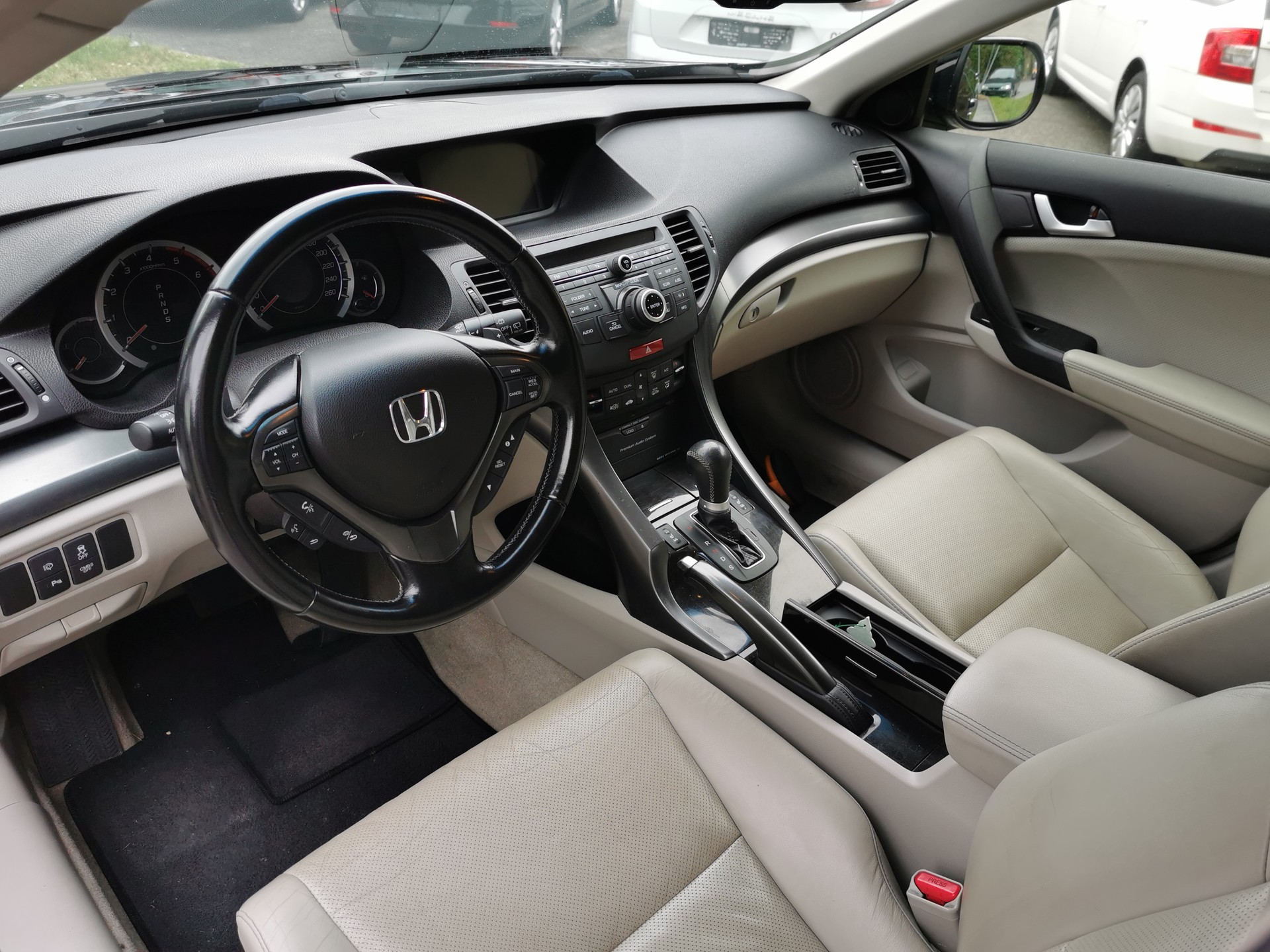 HONDA Accord Tourer 2.2 i-CTDi Executive Automatic-image-3