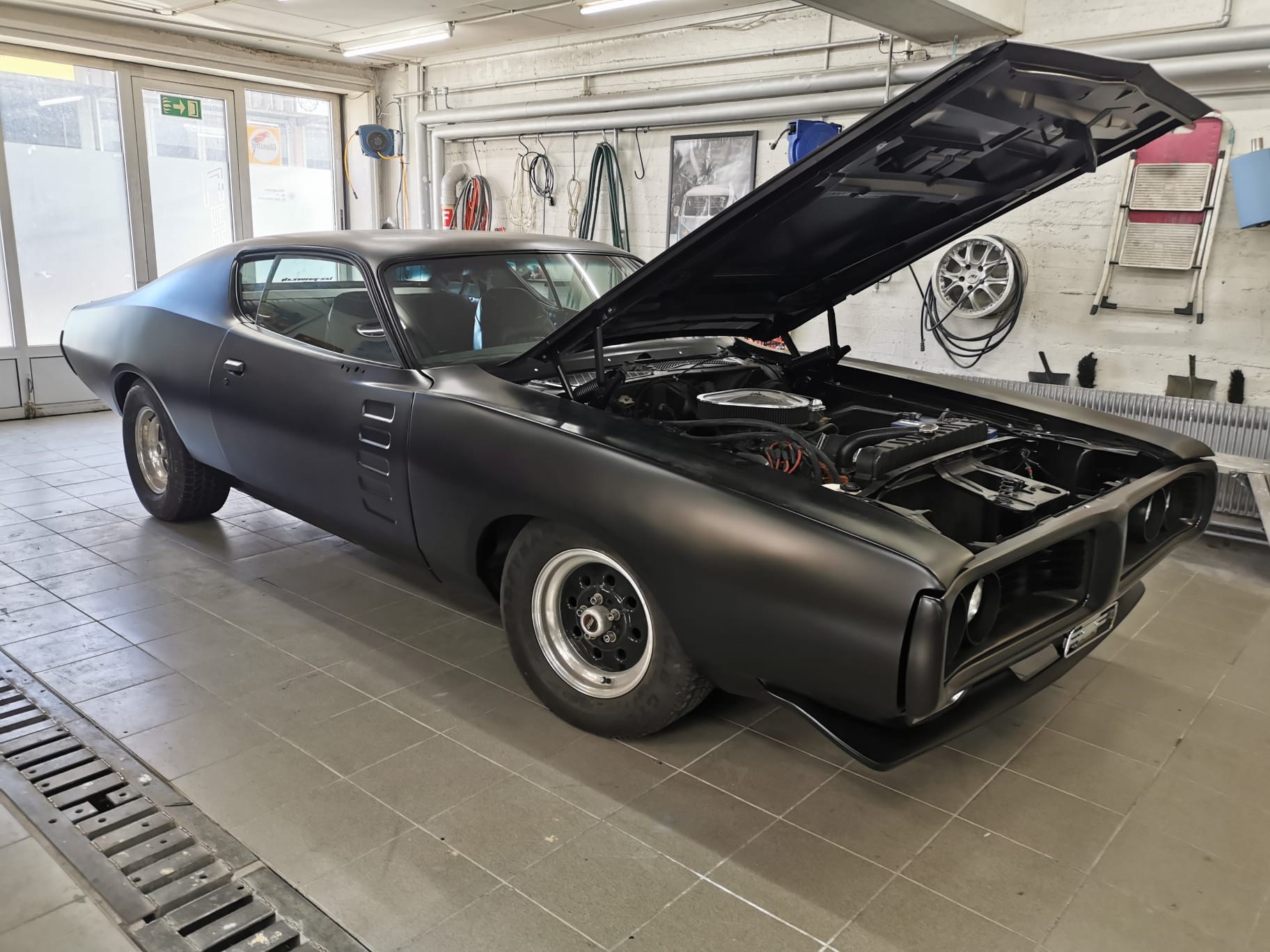 DODGE Charger SE-image-5