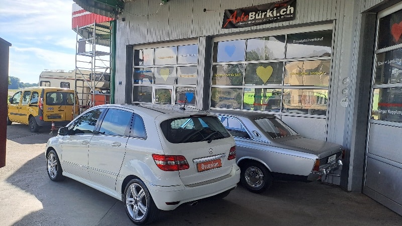MERCEDES-BENZ B 200-image-2