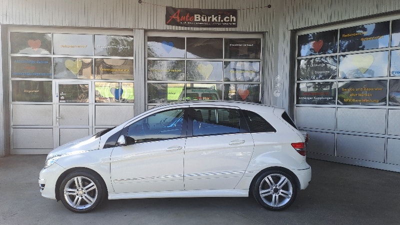 MERCEDES-BENZ B 200-image-1