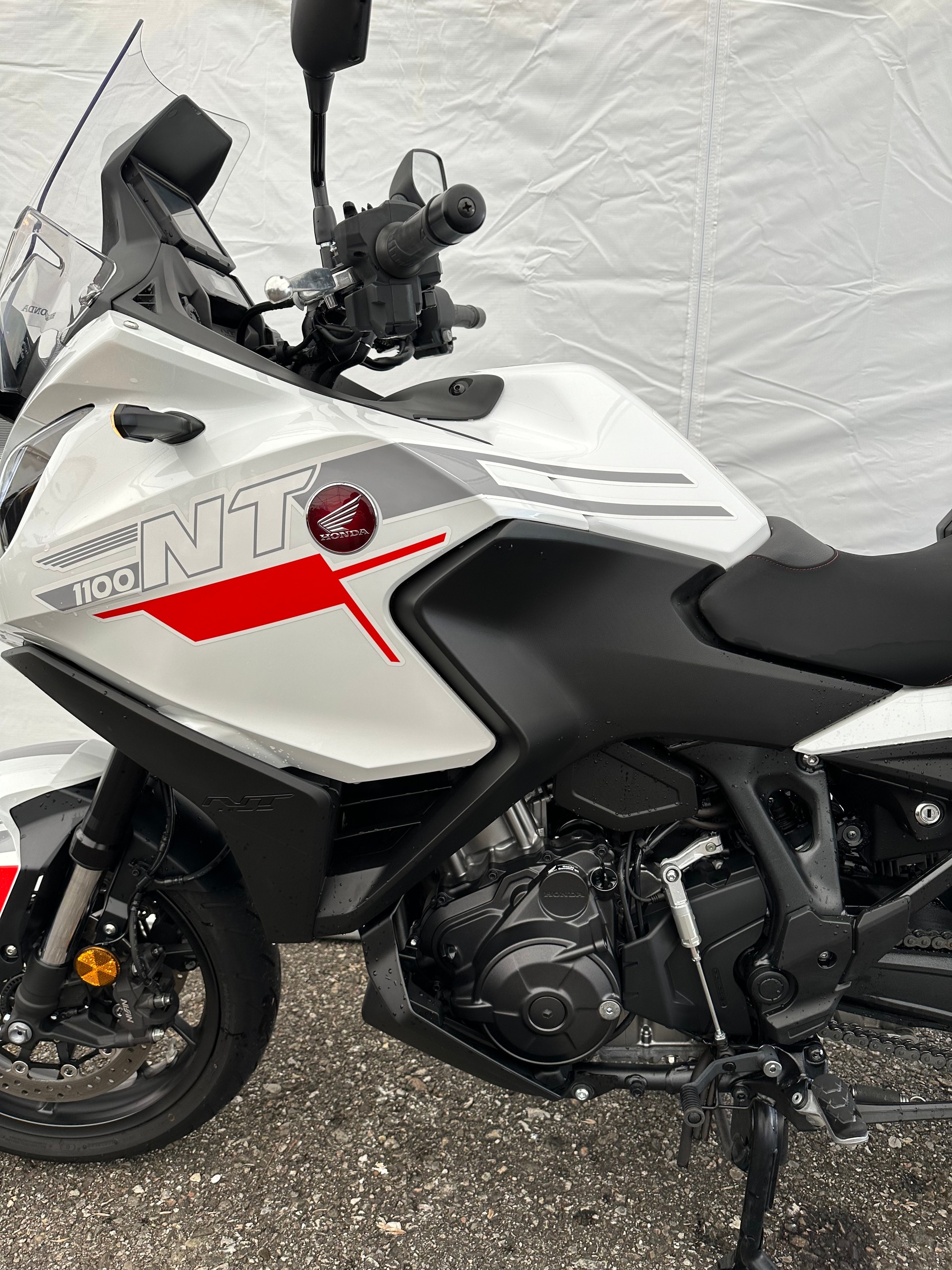 HONDA NT 1100-image-8