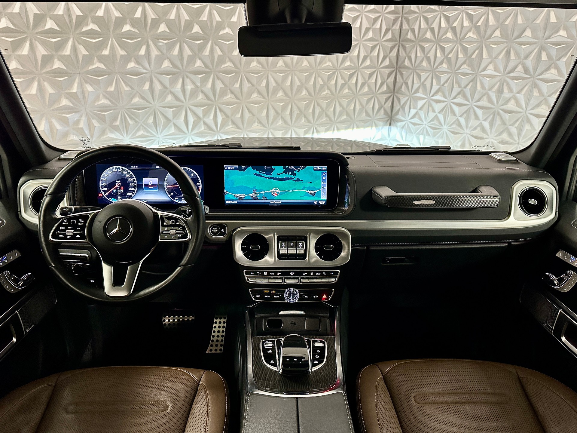 MERCEDES-BENZ G 400 d AMG Line 9G-Tronic-image-19