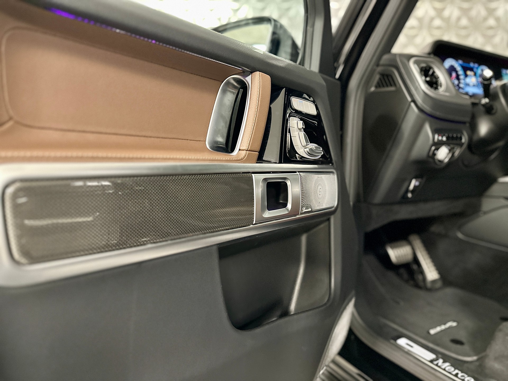 MERCEDES-BENZ G 400 d AMG Line 9G-Tronic-image-13