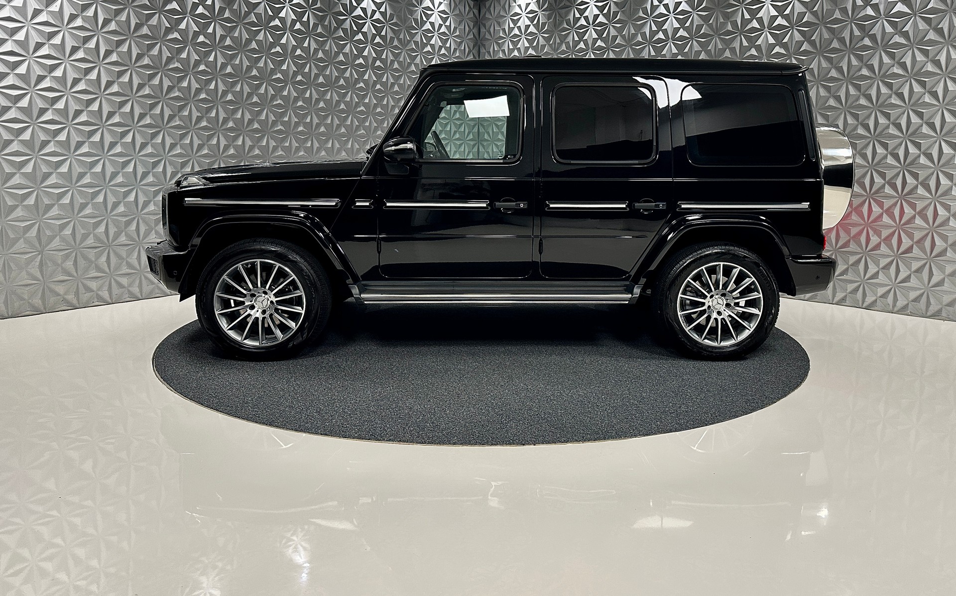MERCEDES-BENZ G 400 d AMG Line 9G-Tronic-image-7