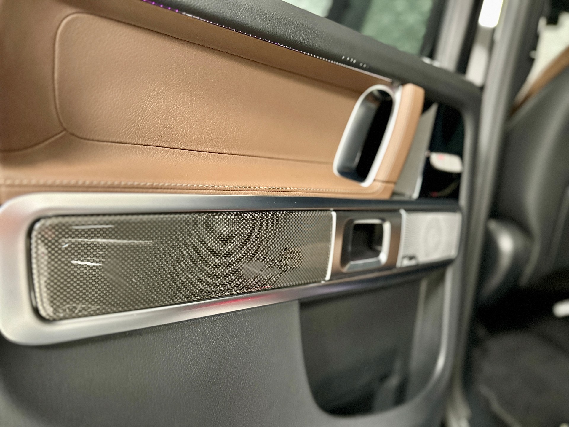 MERCEDES-BENZ G 400 d AMG Line 9G-Tronic-image-18