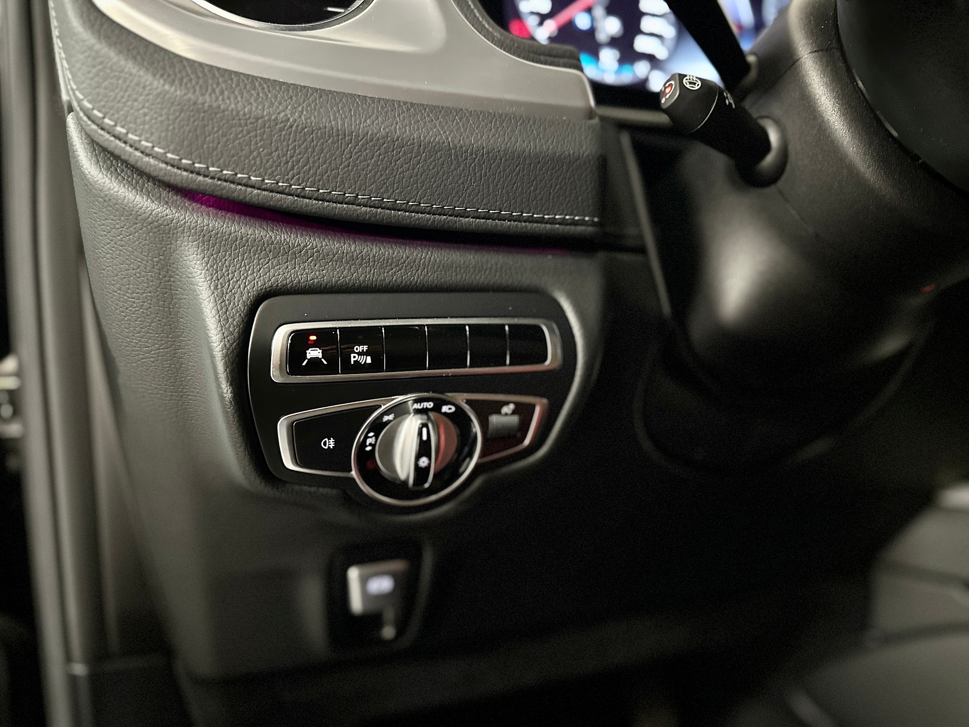 MERCEDES-BENZ G 400 d AMG Line 9G-Tronic-image-15