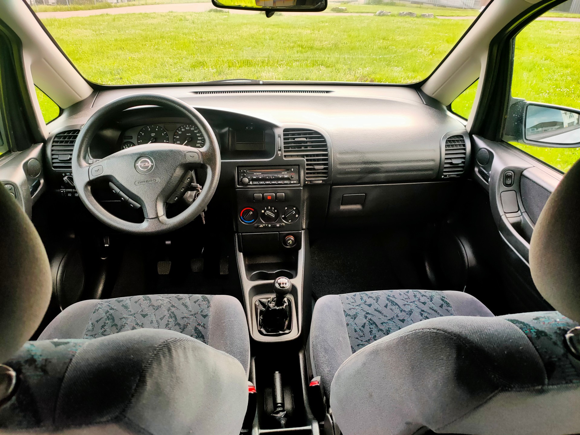 OPEL Zafira 1.8i 16V Comfort-image-10