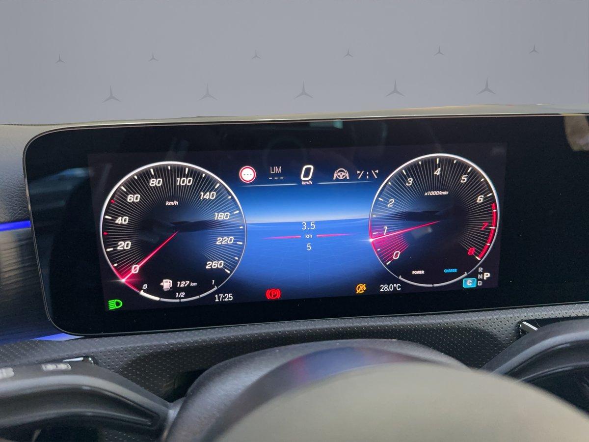 MERCEDES-BENZ A 180 AMG Line-image-10