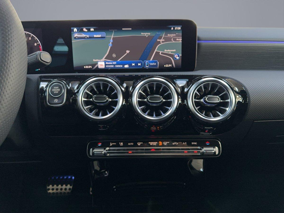 MERCEDES-BENZ A 180 AMG Line-image-14