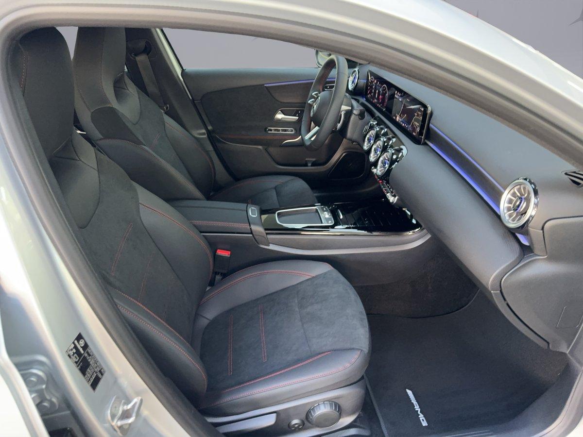 MERCEDES-BENZ A 180 AMG Line-image-15