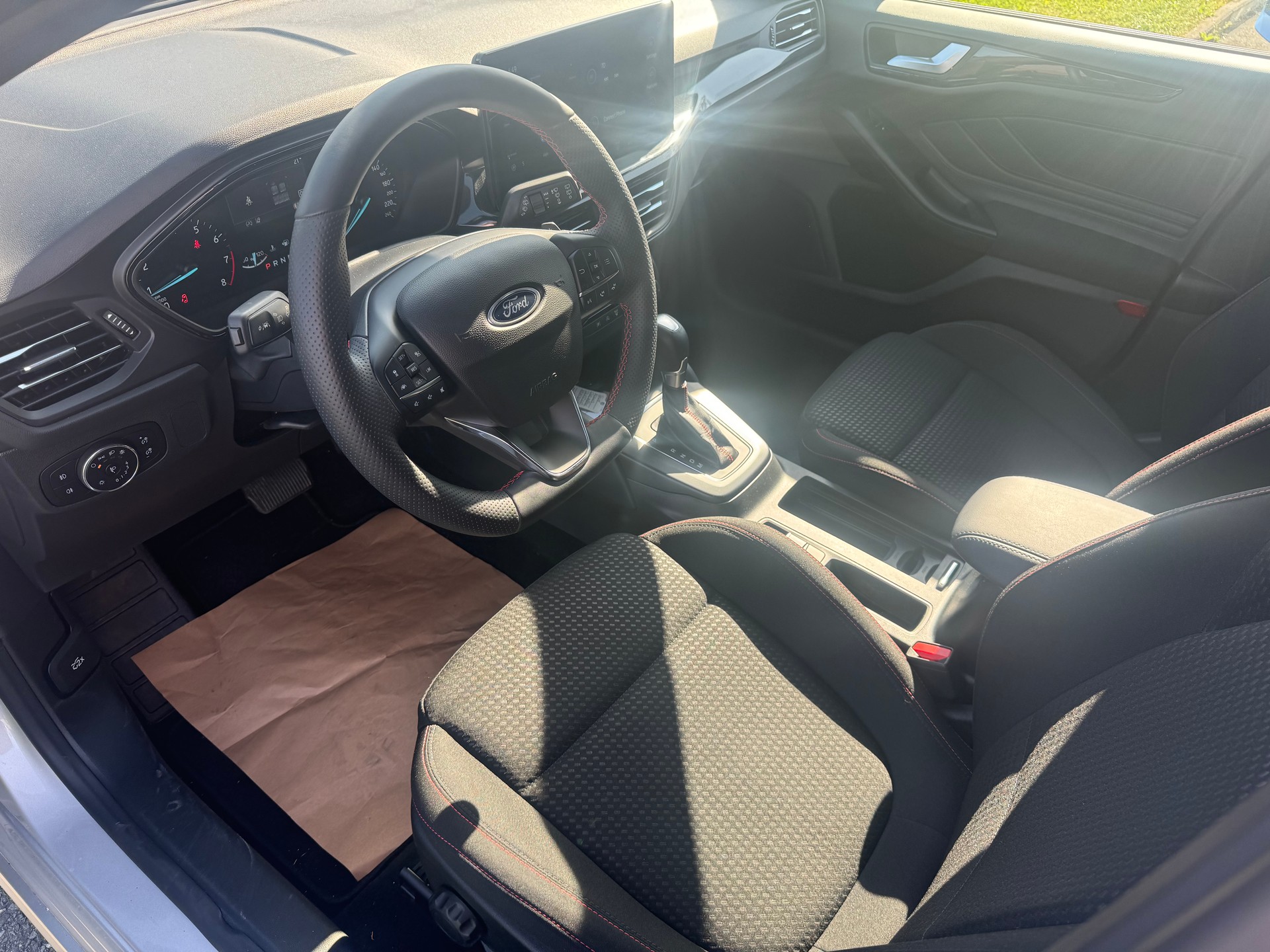 FORD Focus 1.0 MHEV ST-Line Automat-image-9