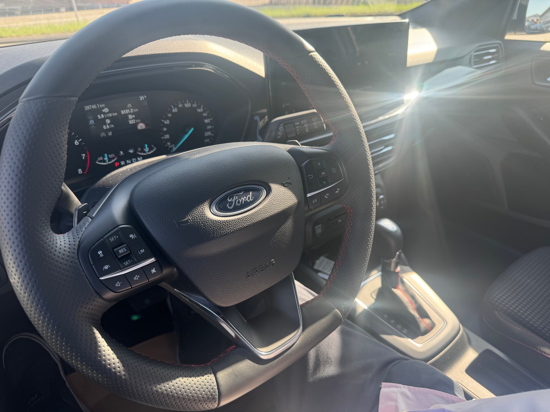 FORD Focus 1.0 MHEV ST-Line Automat-image-15