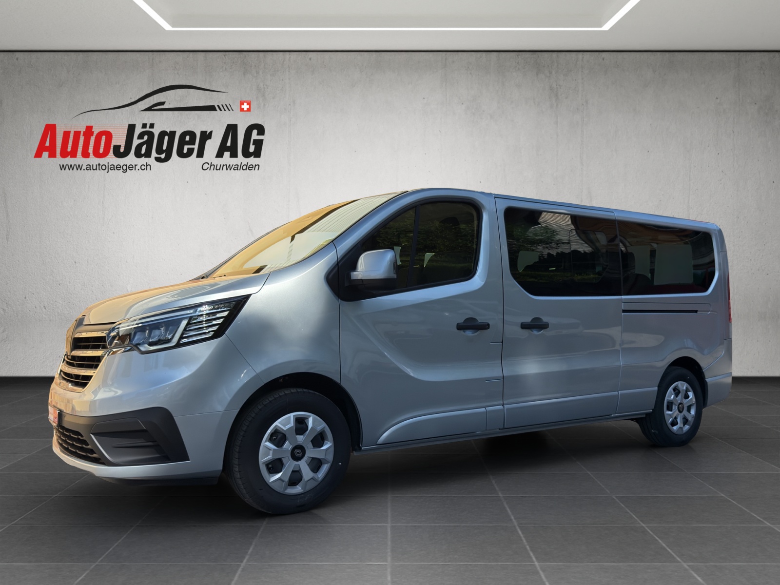 RENAULT Trafic Blue dCi 150 Passenger Grand Techno-image-1