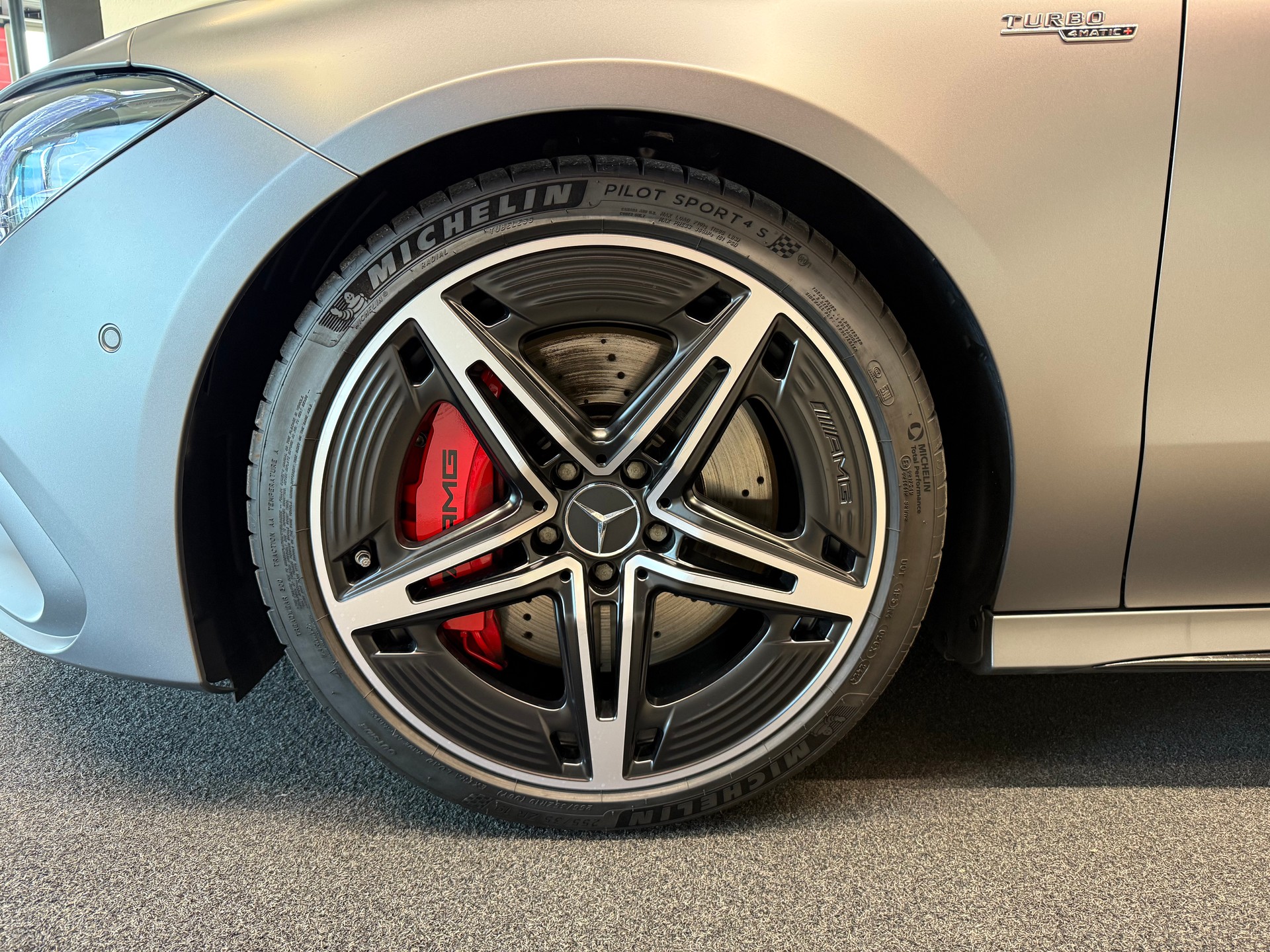 MERCEDES-BENZ CLA 45 S AMG 4Matic+ 8G-DCT-image-4