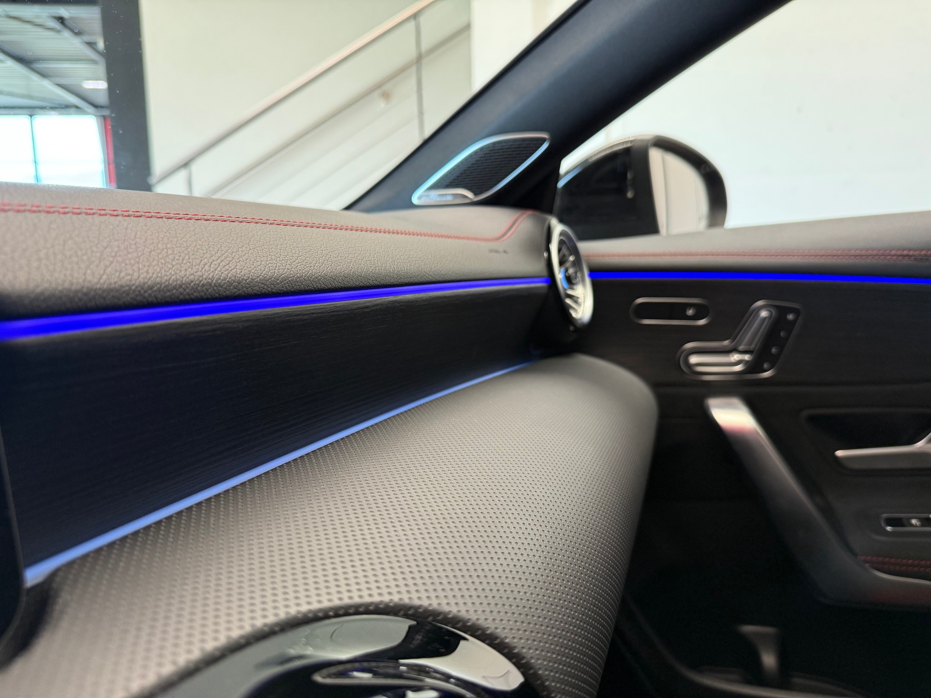 MERCEDES-BENZ CLA 45 S AMG 4Matic+ 8G-DCT-image-23