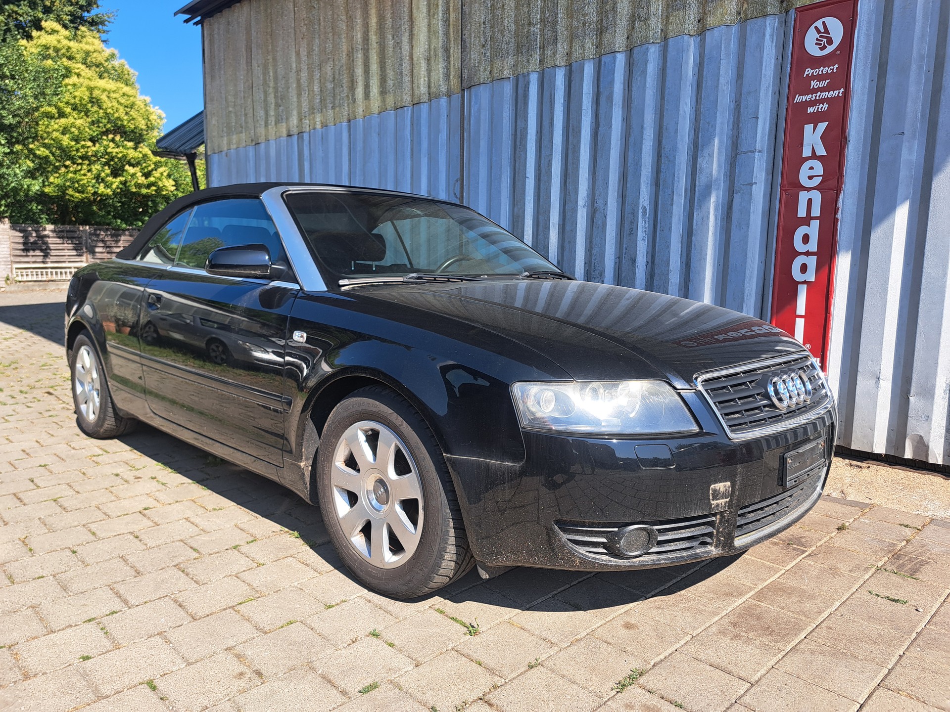AUDI A4 Cabriolet 1.8 Turbo-image-0