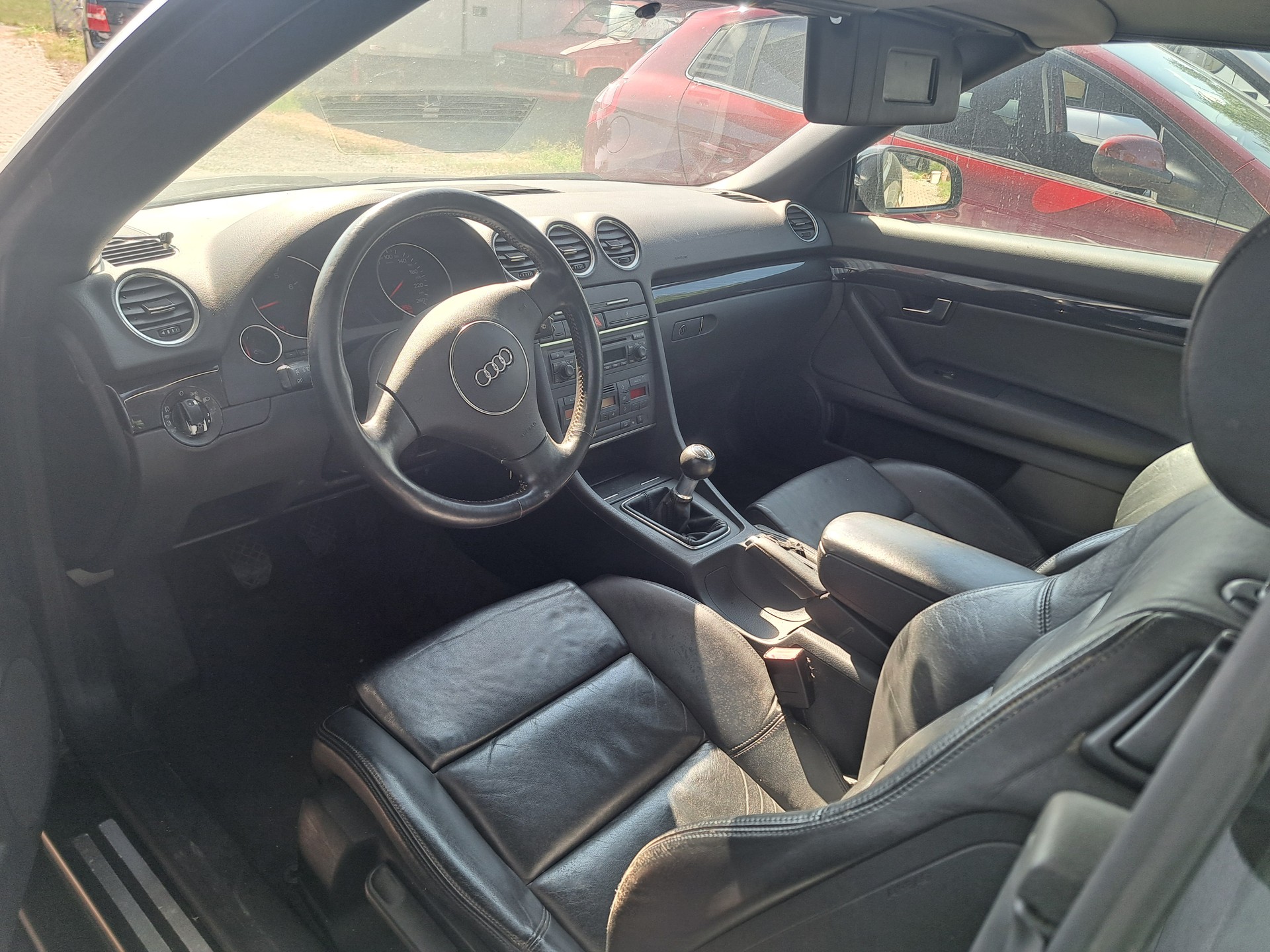 AUDI A4 Cabriolet 1.8 Turbo-image-8