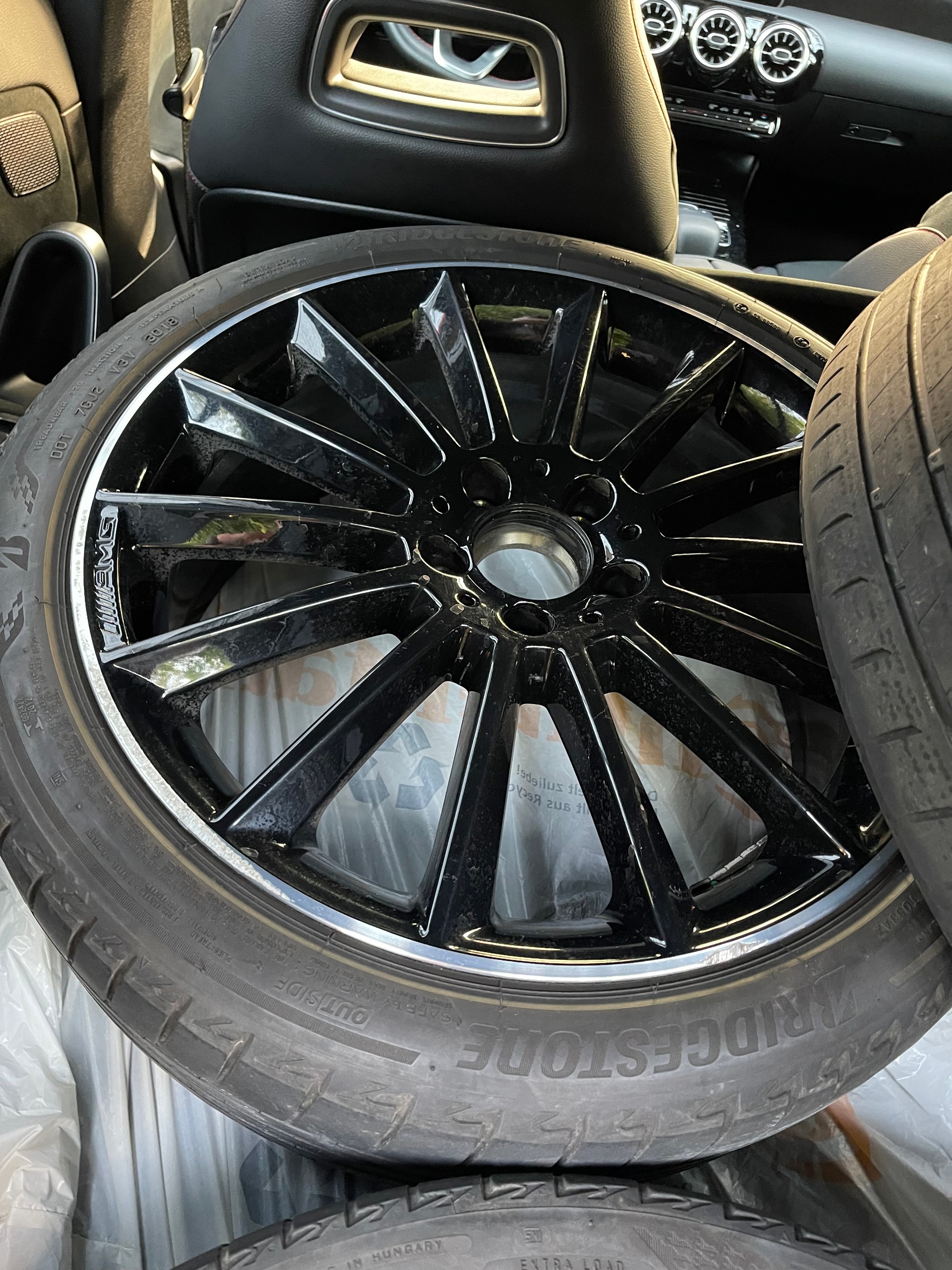 MERCEDES-BENZ A 250 AMG Line 7G-DCT-image-4