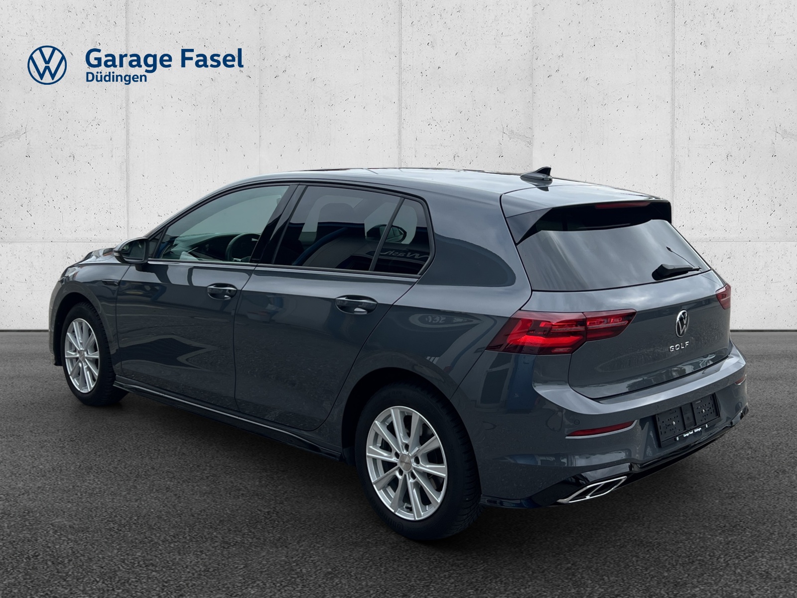 VW Golf 2.0 TSI R-Line DSG-image-2