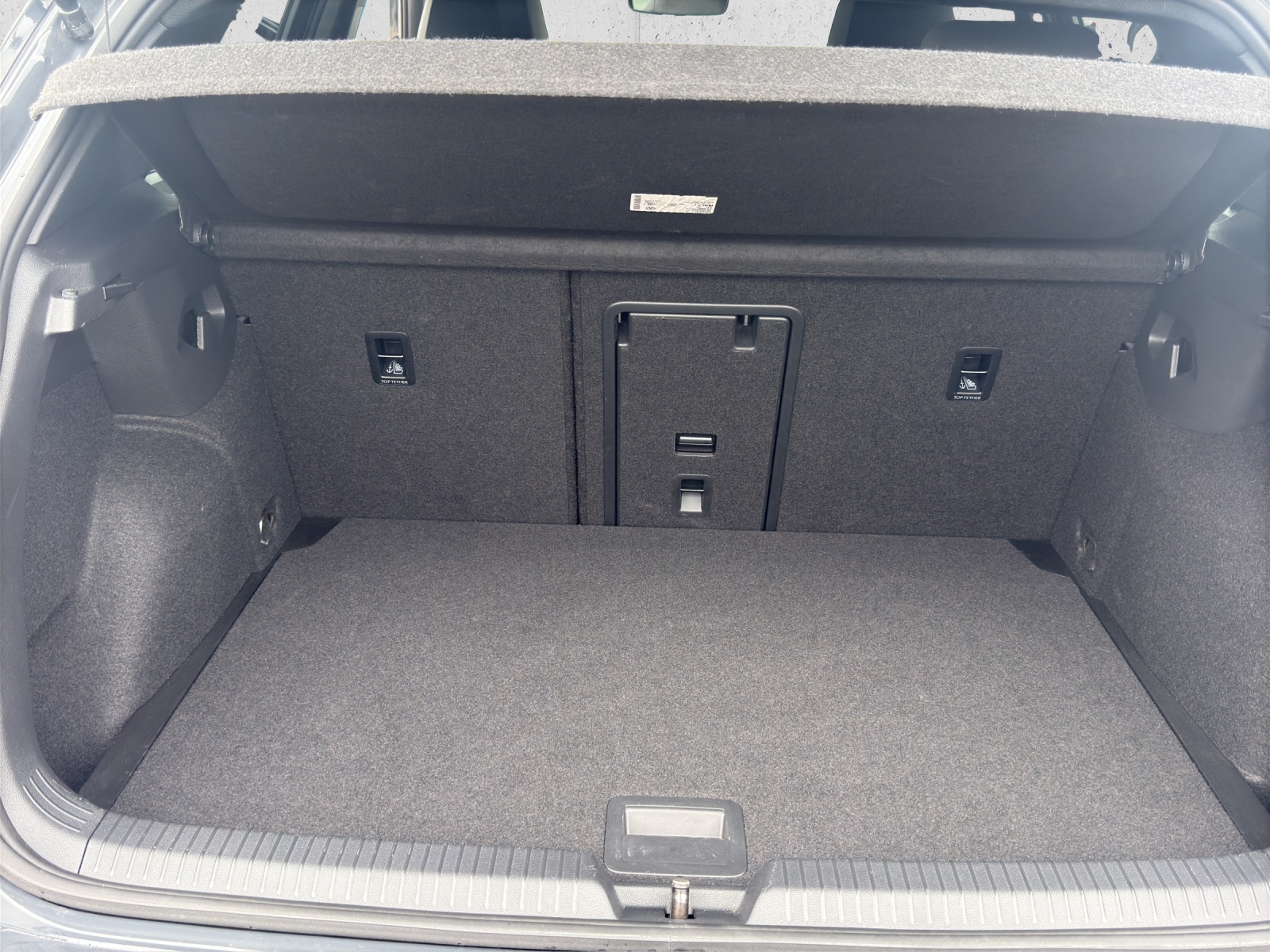 VW Golf 2.0 TSI R-Line DSG-image-14