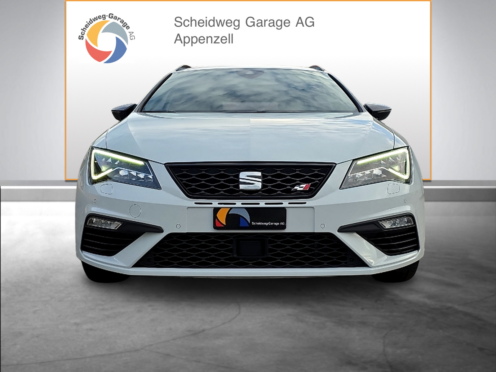 SEAT Leon ST 2.0 TSI Cupra 300 4 Drive DSG-image-1