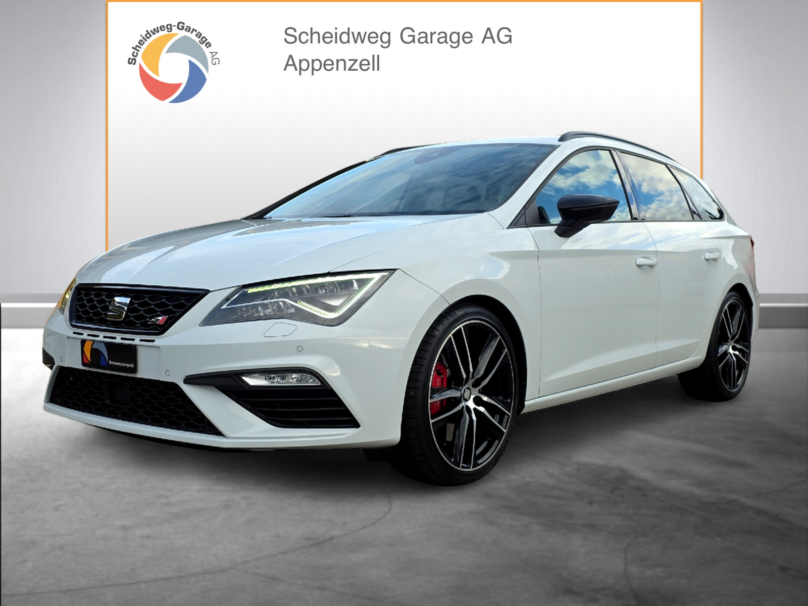 SEAT Leon ST 2.0 TSI Cupra 300 4 Drive DSG-image-0