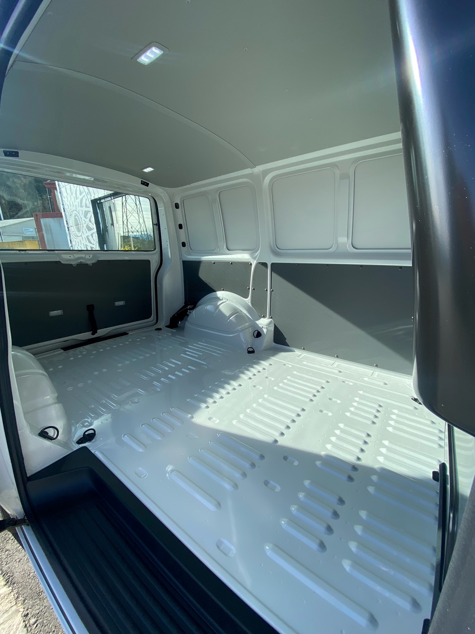 VW T6.1 2.0 TDI 4Motion-image-9
