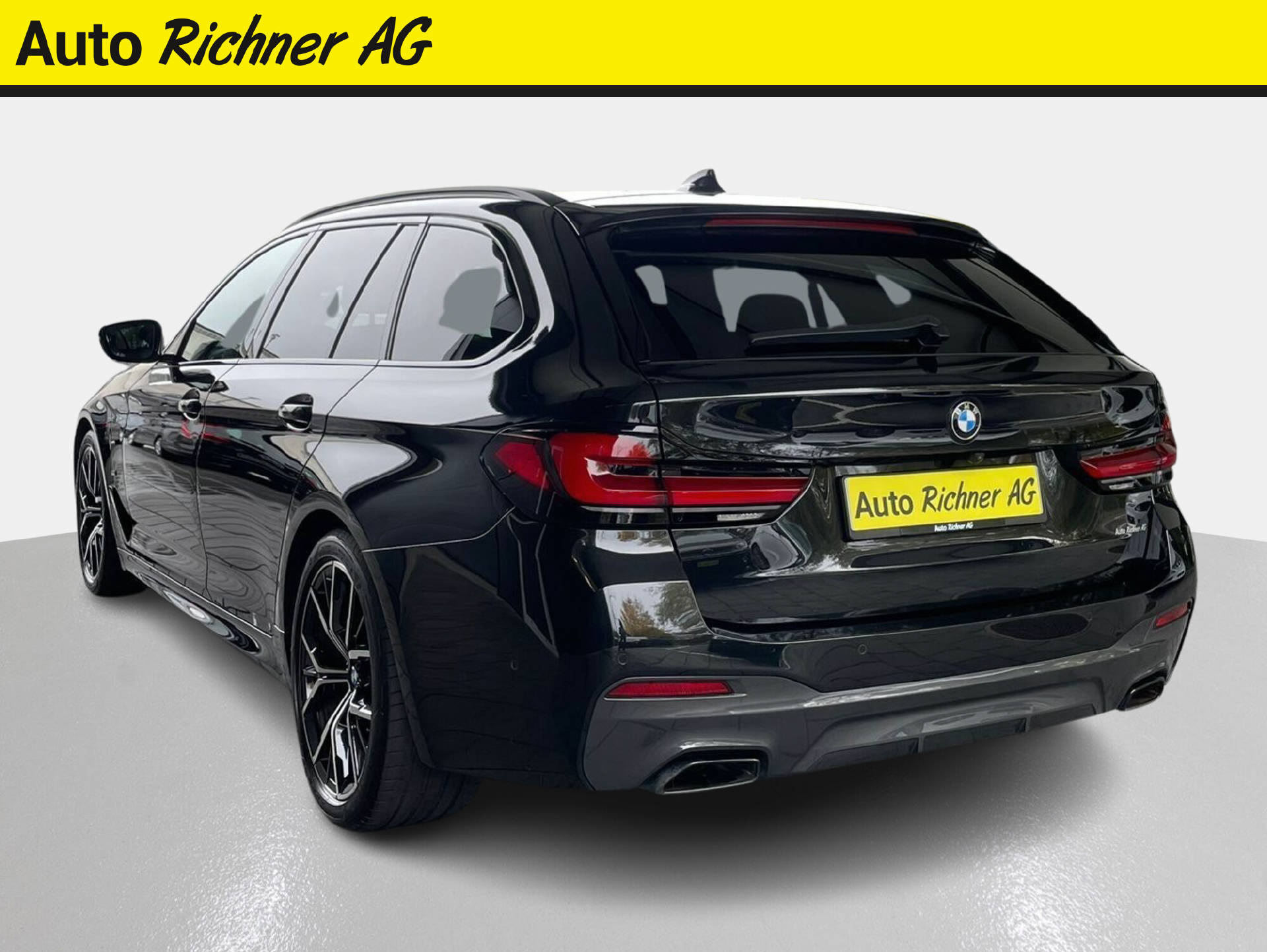 BMW 530d xDrive SAG Touring-image-4