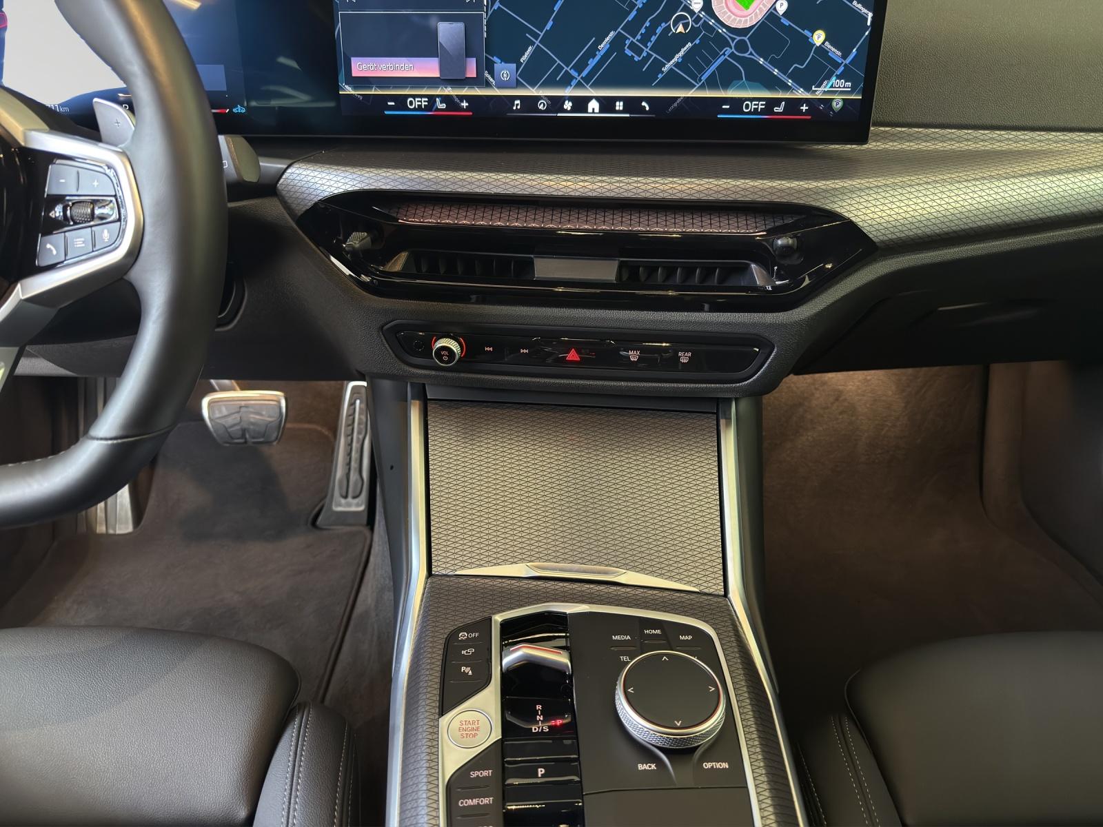BMW 330d xDrive M-SportPaket-image-13