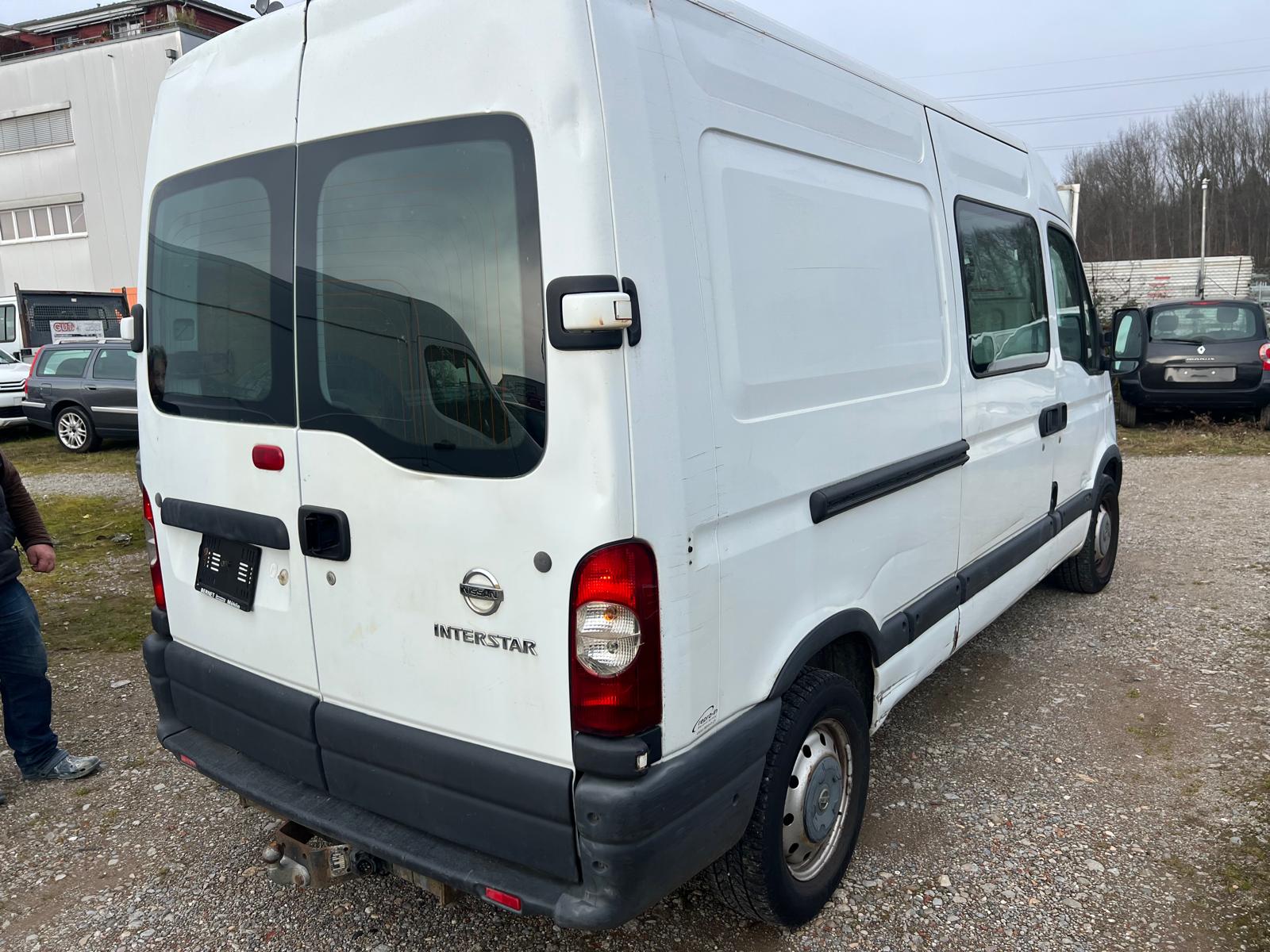 NISSAN Interstar 35 2.5dCi 120 Comfort L2H2-image-3