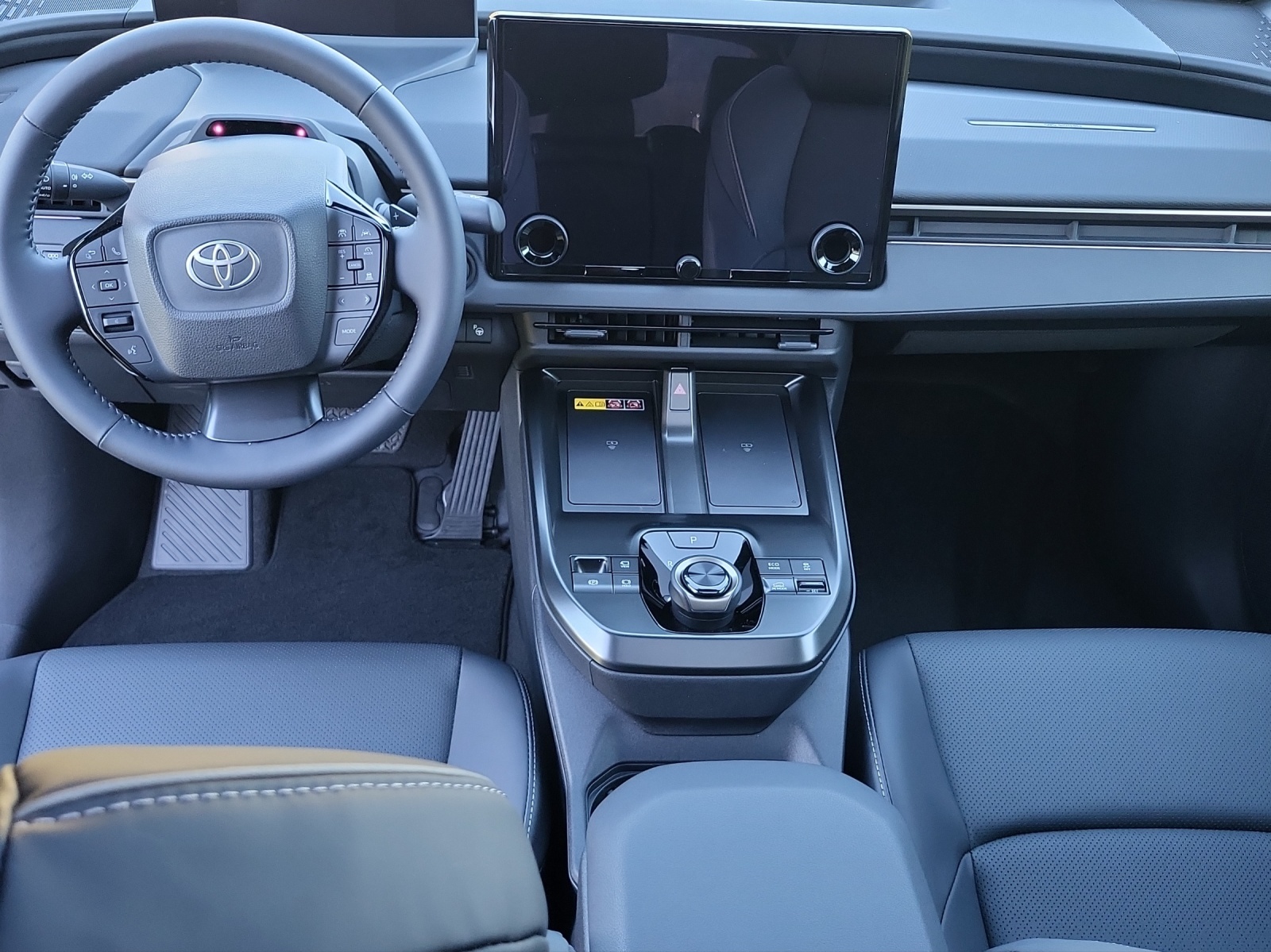 TOYOTA bZ4X Premium AWD-image-13