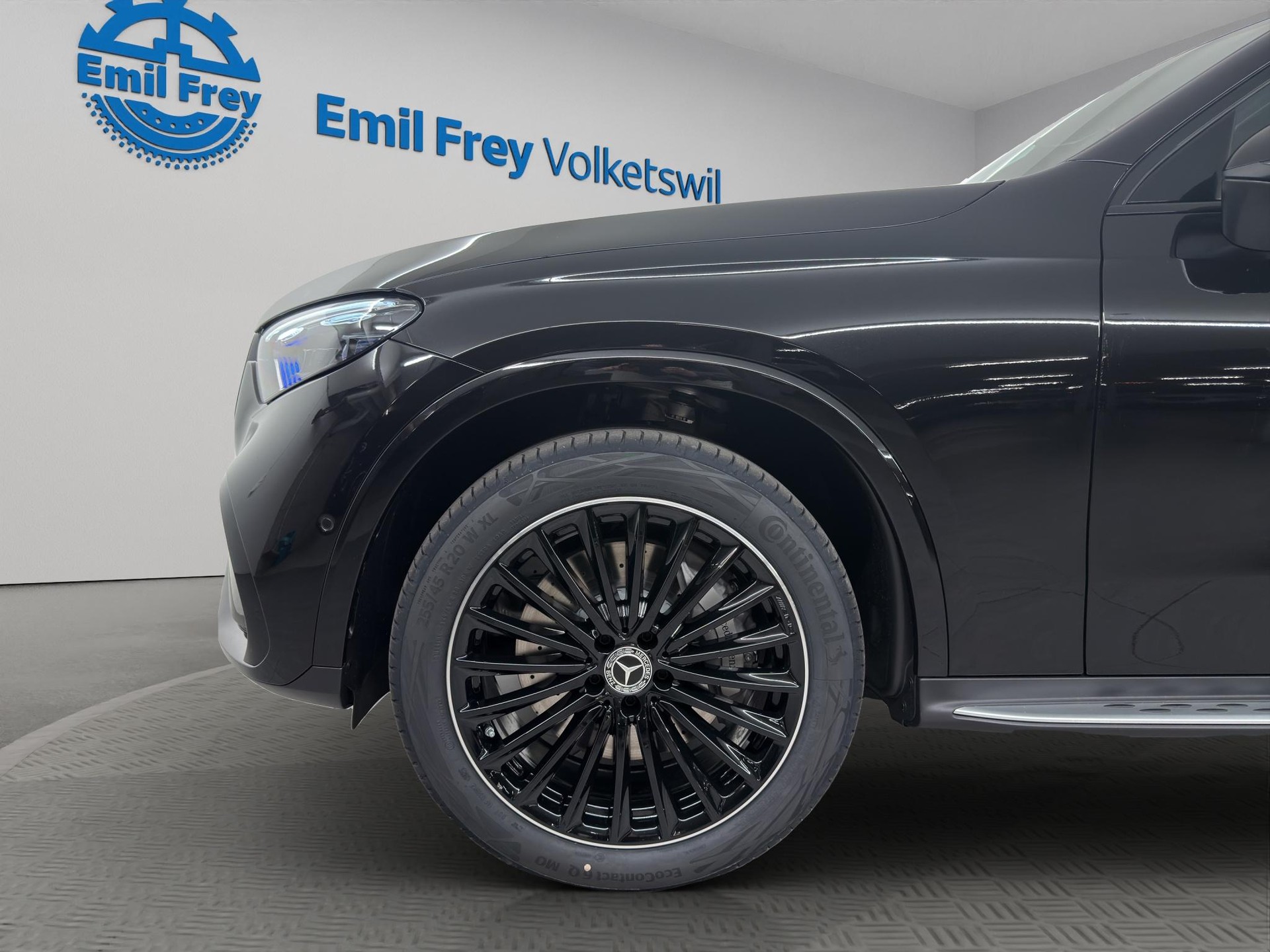 MERCEDES-BENZ GLC 300 d AMG Line 4matic-image-3