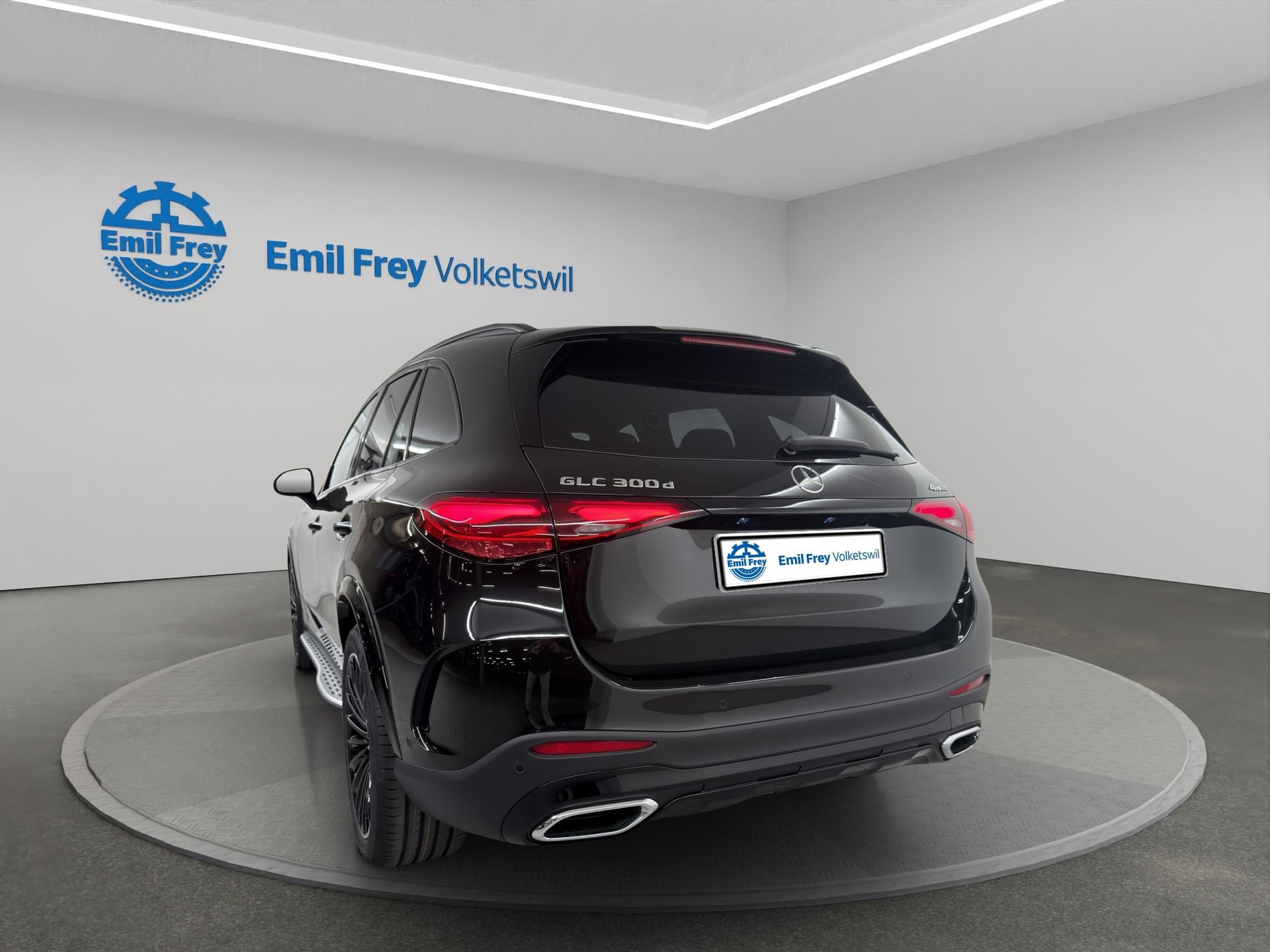 MERCEDES-BENZ GLC 300 d AMG Line 4matic-image-2