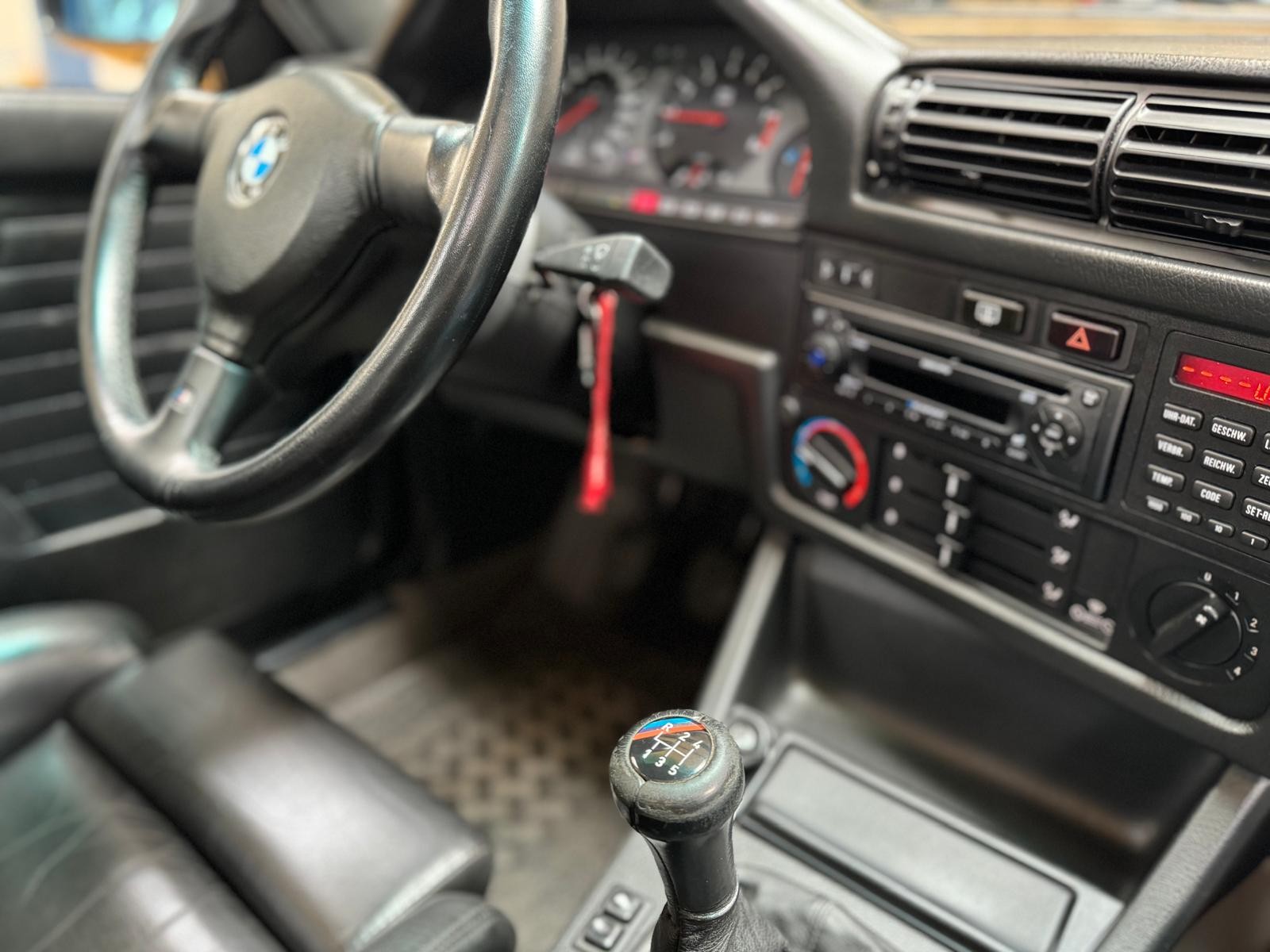 BMW M3-image-12