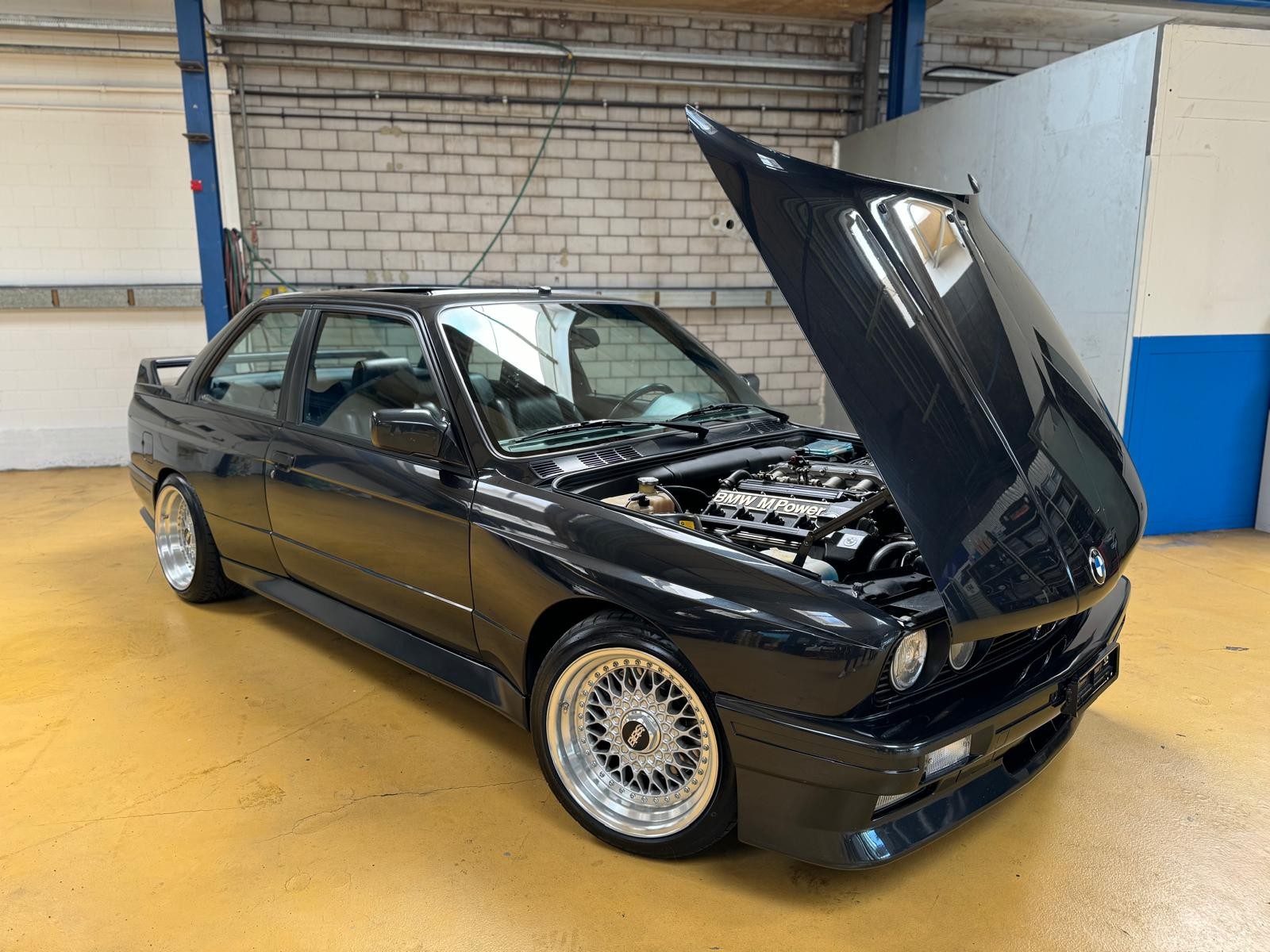 BMW M3-image-6