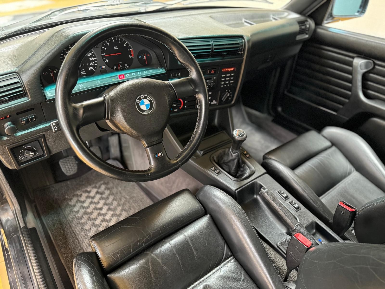 BMW M3-image-8