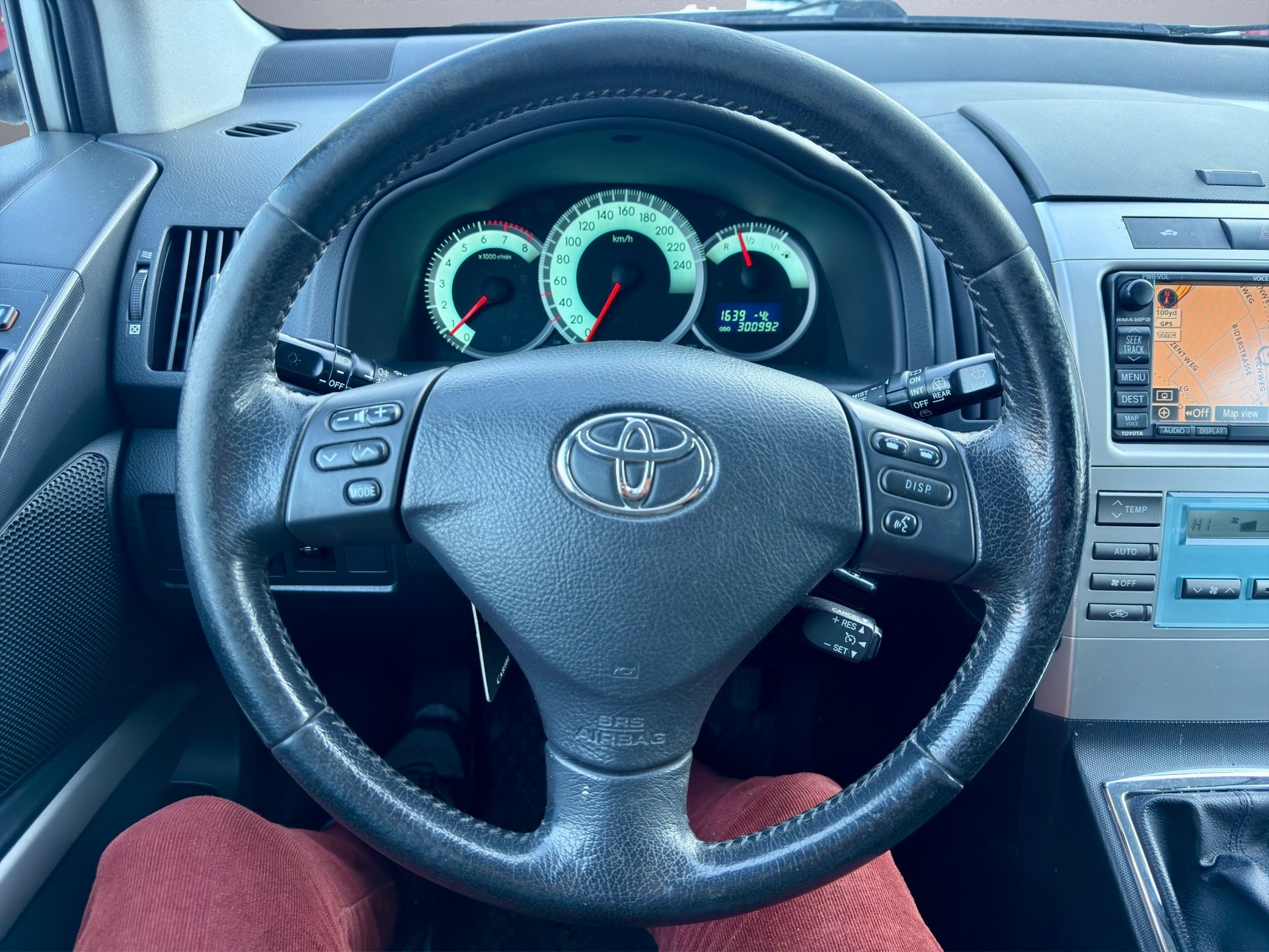 TOYOTA Corolla Verso 1.8 Linea Sol 7 Plätze, Navigation, 360’ kamera-image-8