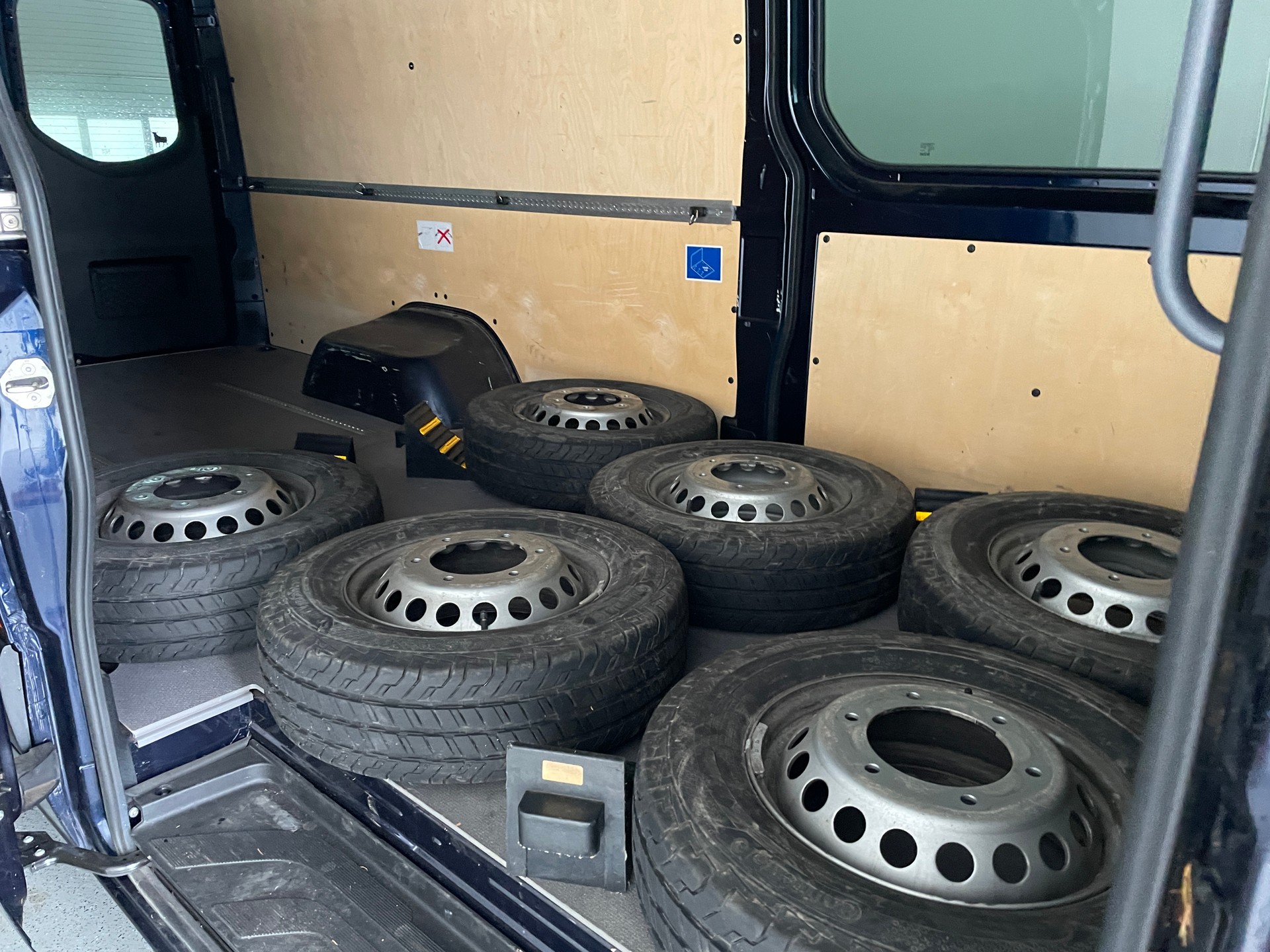 MERCEDES-BENZ Sprinter 519 CDI Lang A 4x4-image-8