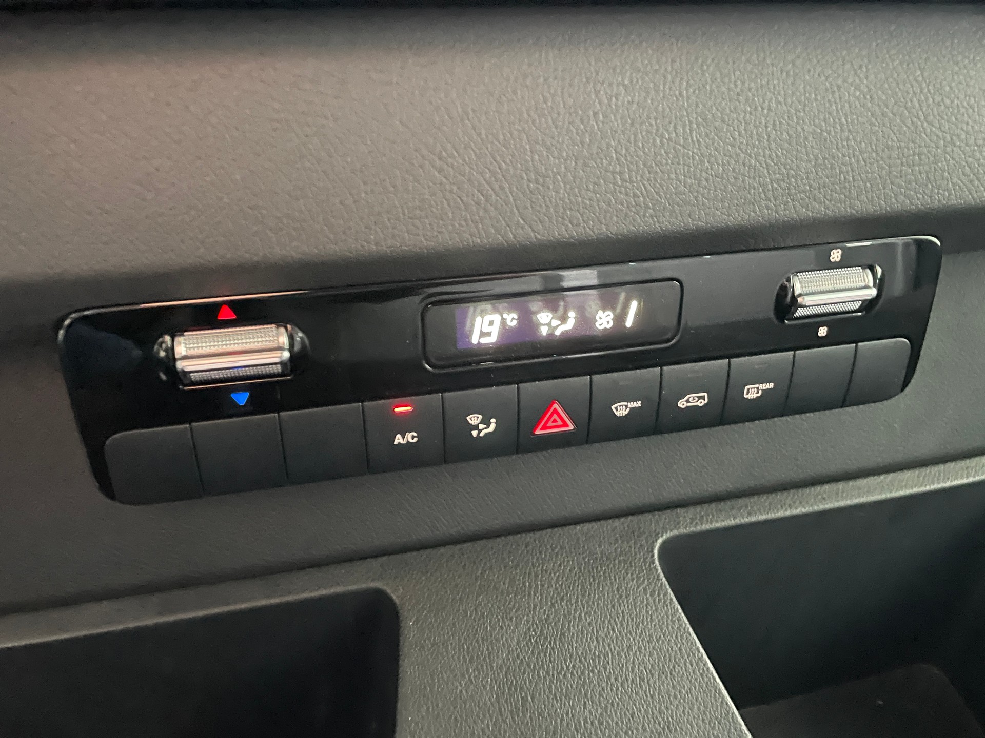 MERCEDES-BENZ Sprinter 519 CDI Lang A 4x4-image-14