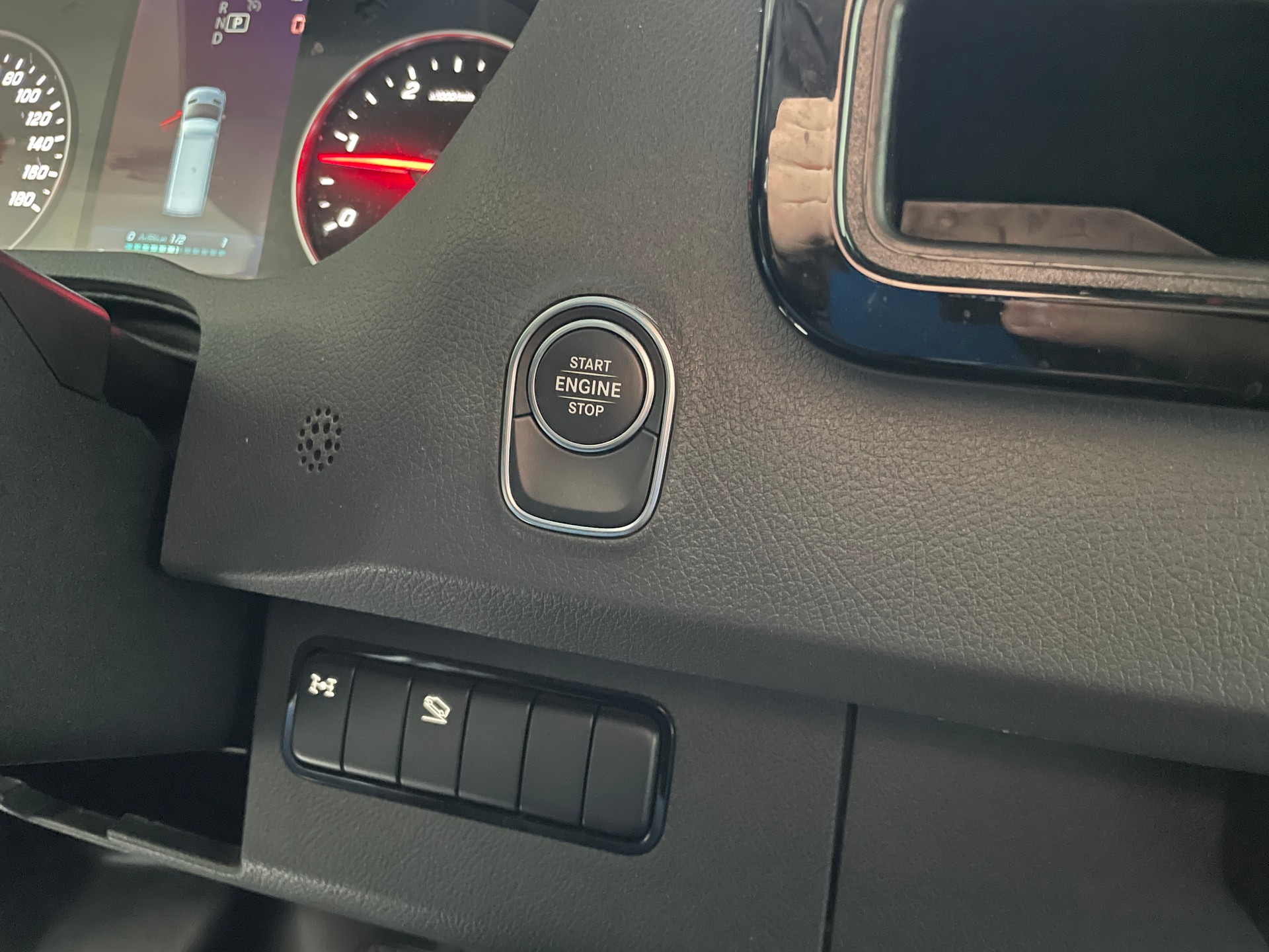 MERCEDES-BENZ Sprinter 519 CDI Lang A 4x4-image-13