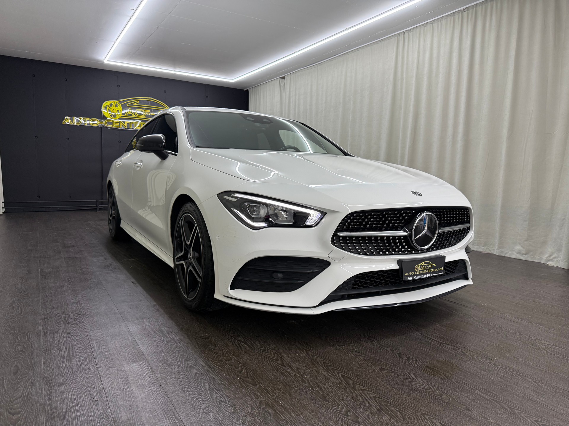 MERCEDES-BENZ CLA Shooting Brake 200 AMG Line 7G-DCT-image-2