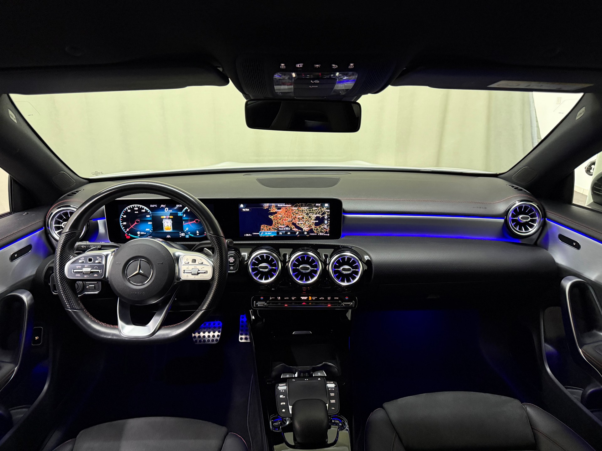 MERCEDES-BENZ CLA Shooting Brake 200 AMG Line 7G-DCT-image-8