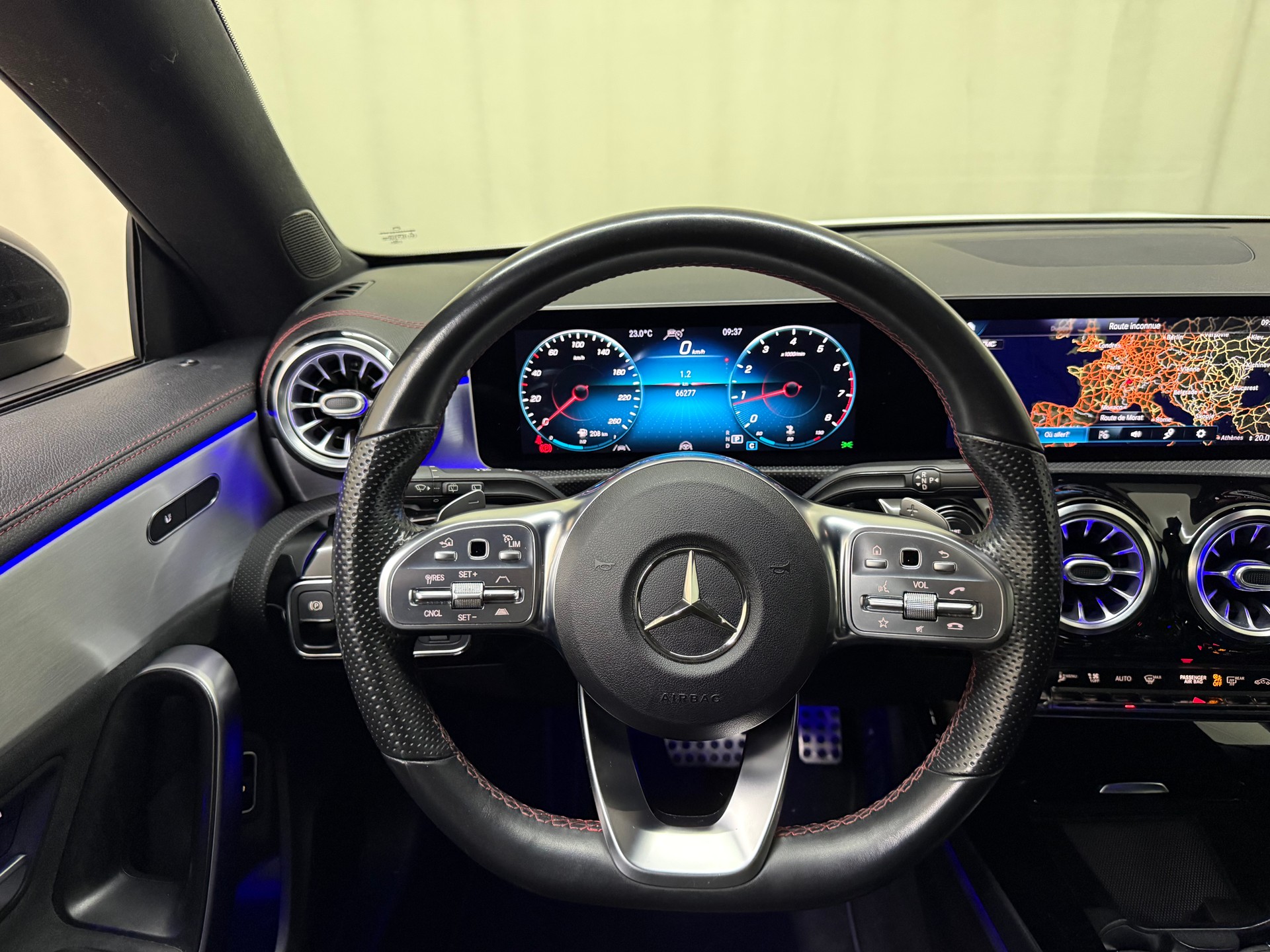 MERCEDES-BENZ CLA Shooting Brake 200 AMG Line 7G-DCT-image-6