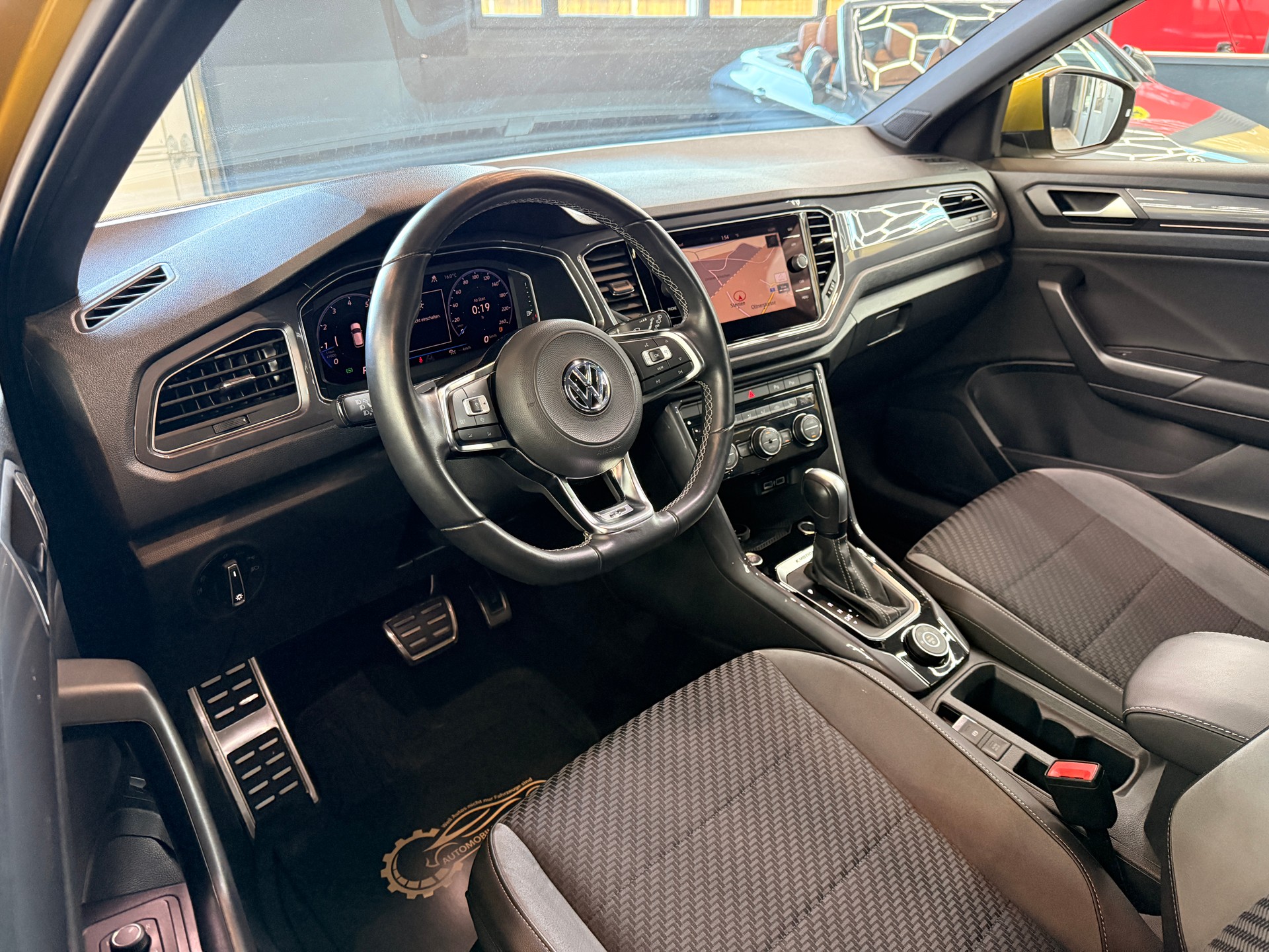 VW T-Roc 2.0 TSI Advance DSG 4Motion-image-8