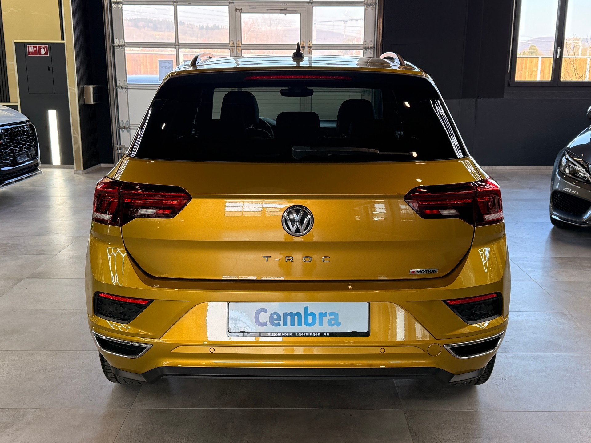 VW T-Roc 2.0 TSI Advance DSG 4Motion-image-5