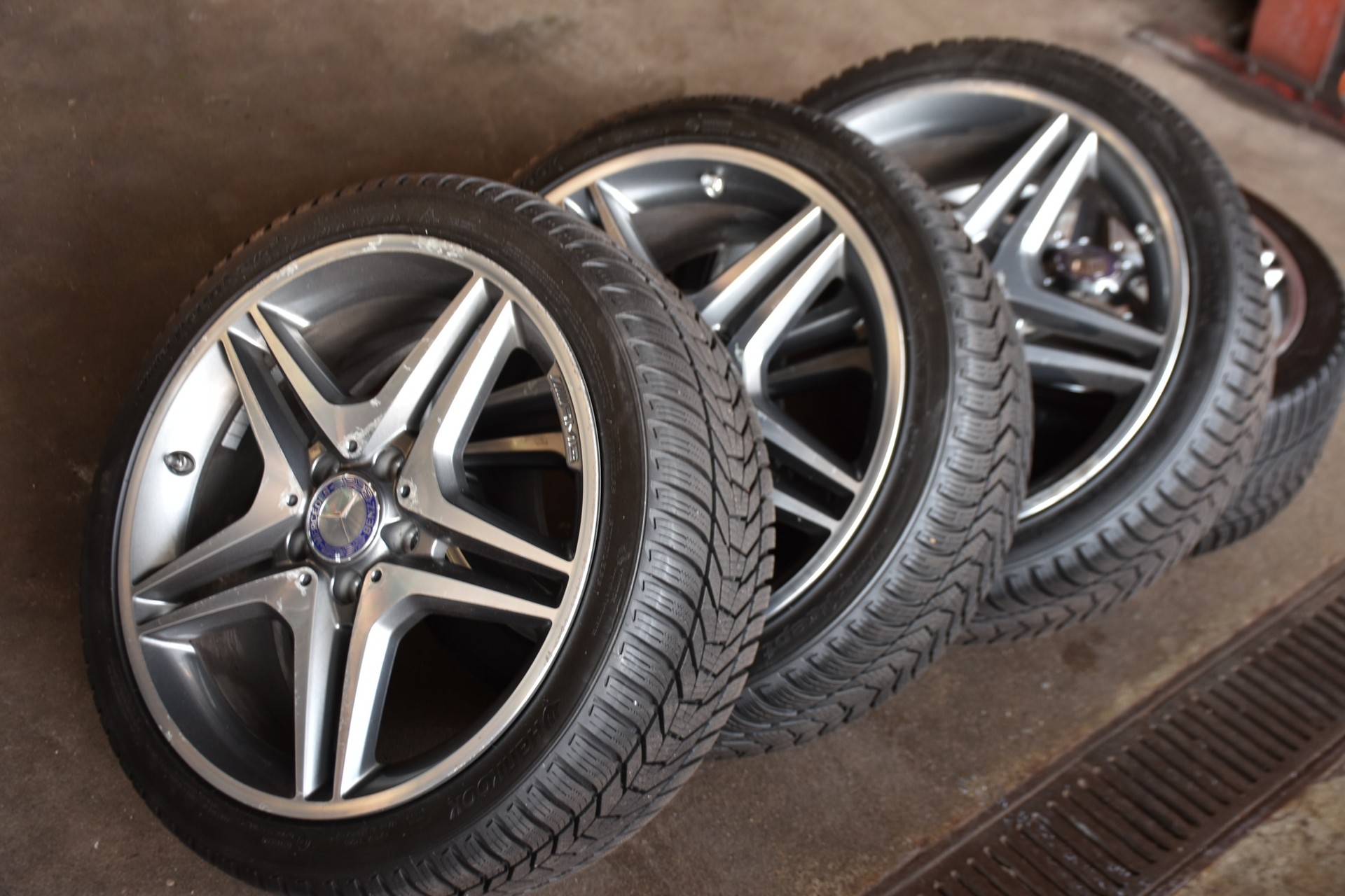 MERCEDES-BENZ CLA Shooting Brake 250 AMG Line 7G-DCT 4Matic-image-14