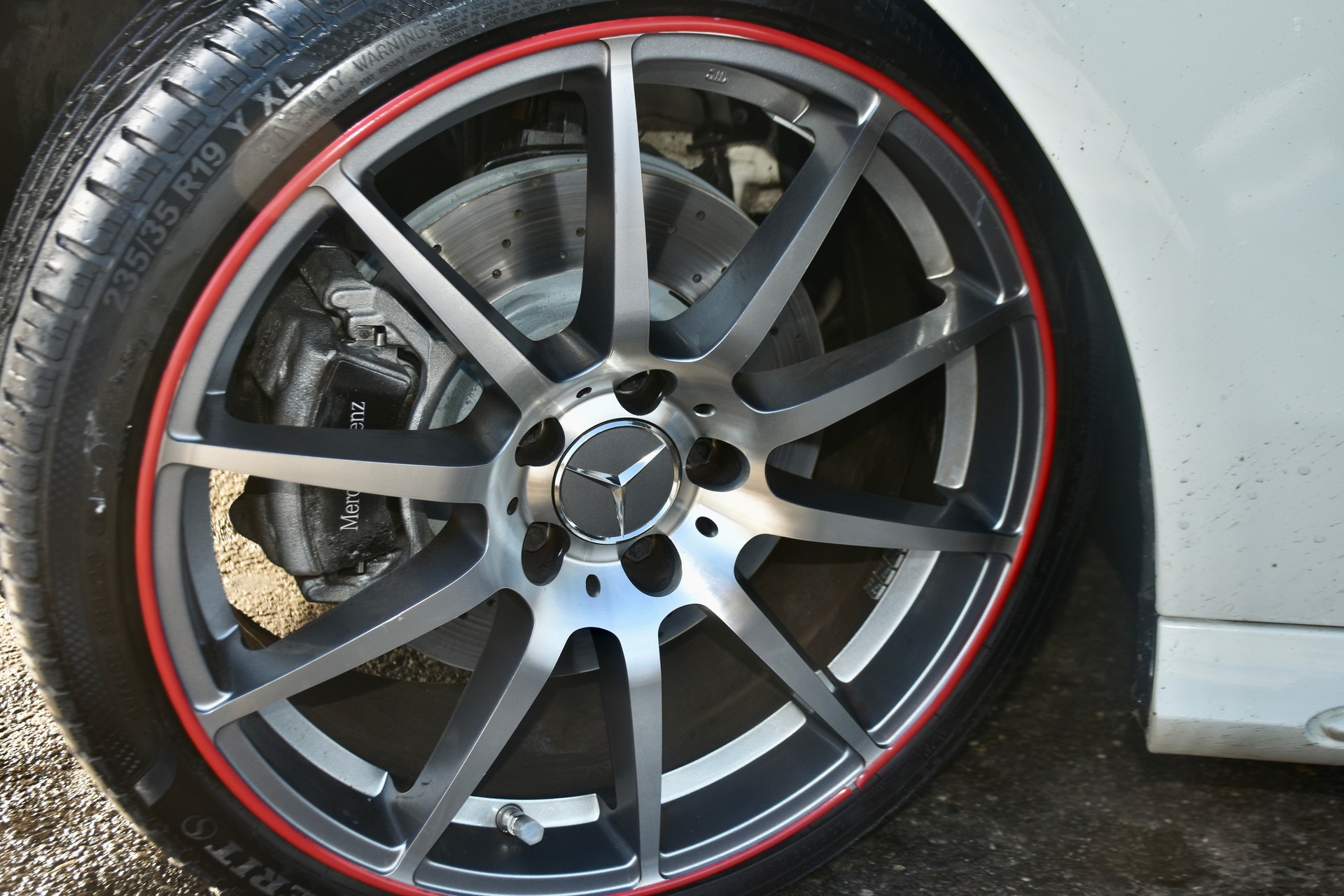 MERCEDES-BENZ CLA Shooting Brake 250 AMG Line 7G-DCT 4Matic-image-11