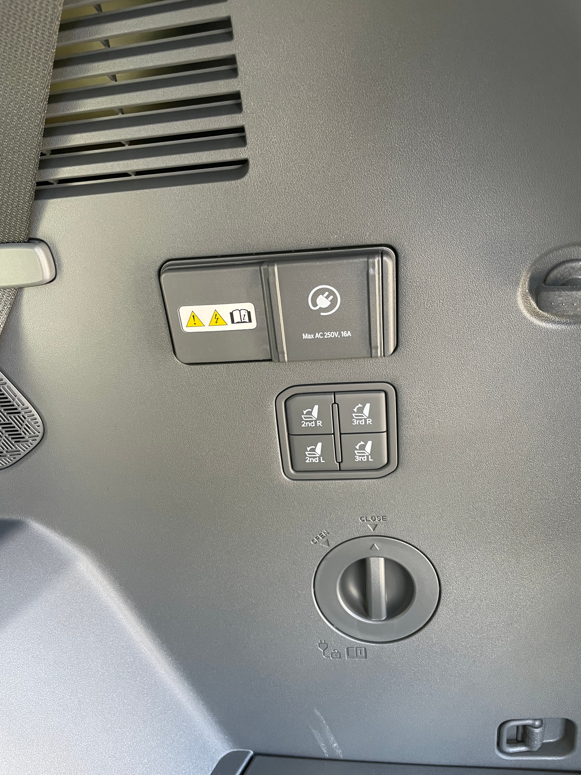 KIA EV9 99,8 kWh GT-Line, 7-Sitzer mit Panoramadach-image-7